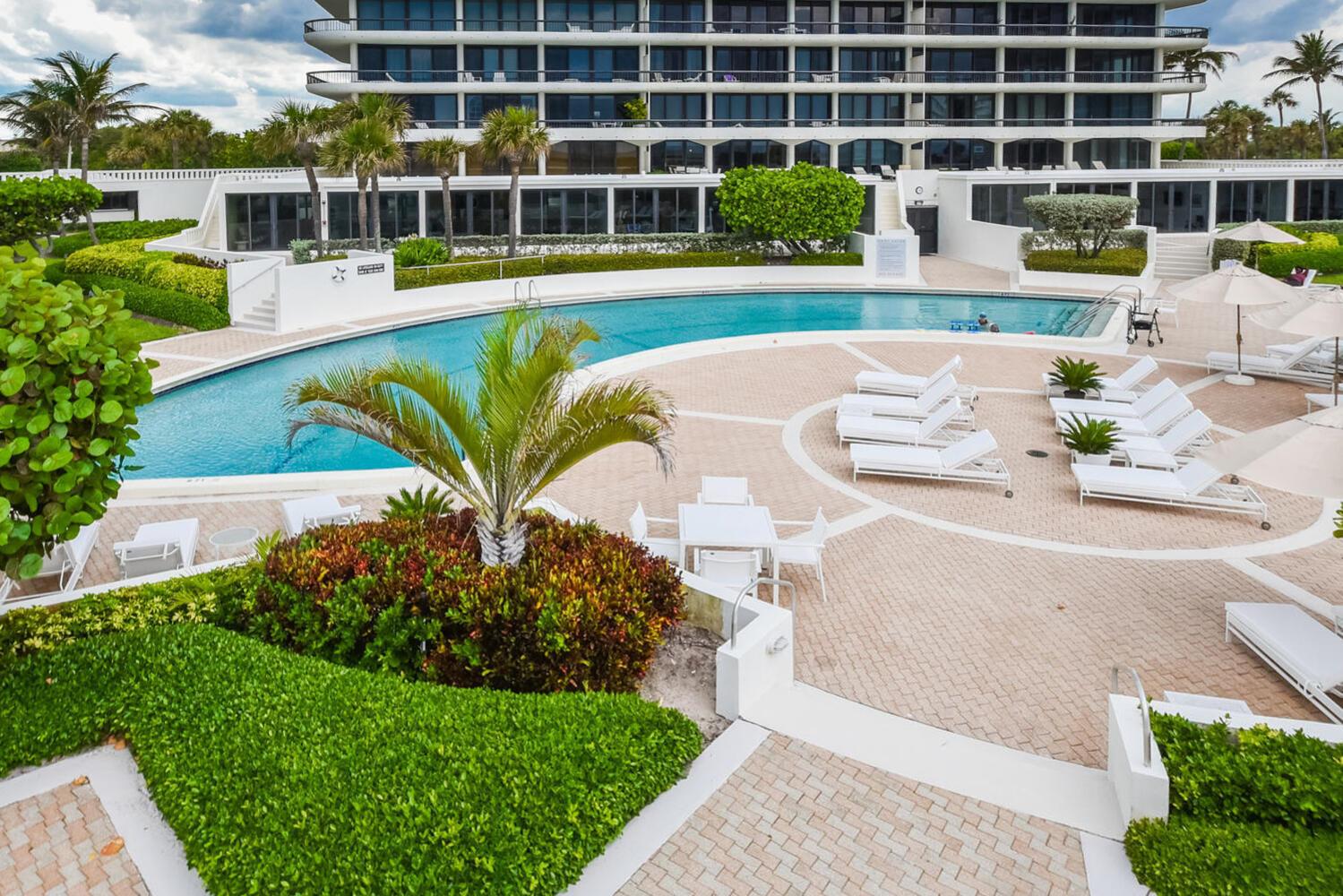 BEACH POINT CONDO - Residential