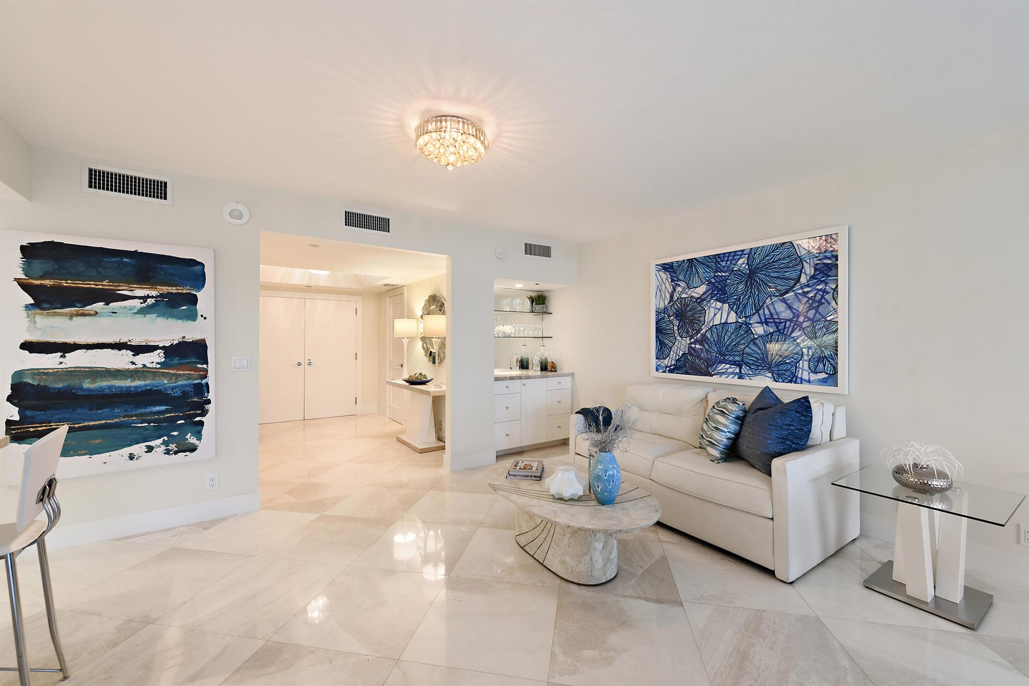 BEACH POINT CONDO - Residential