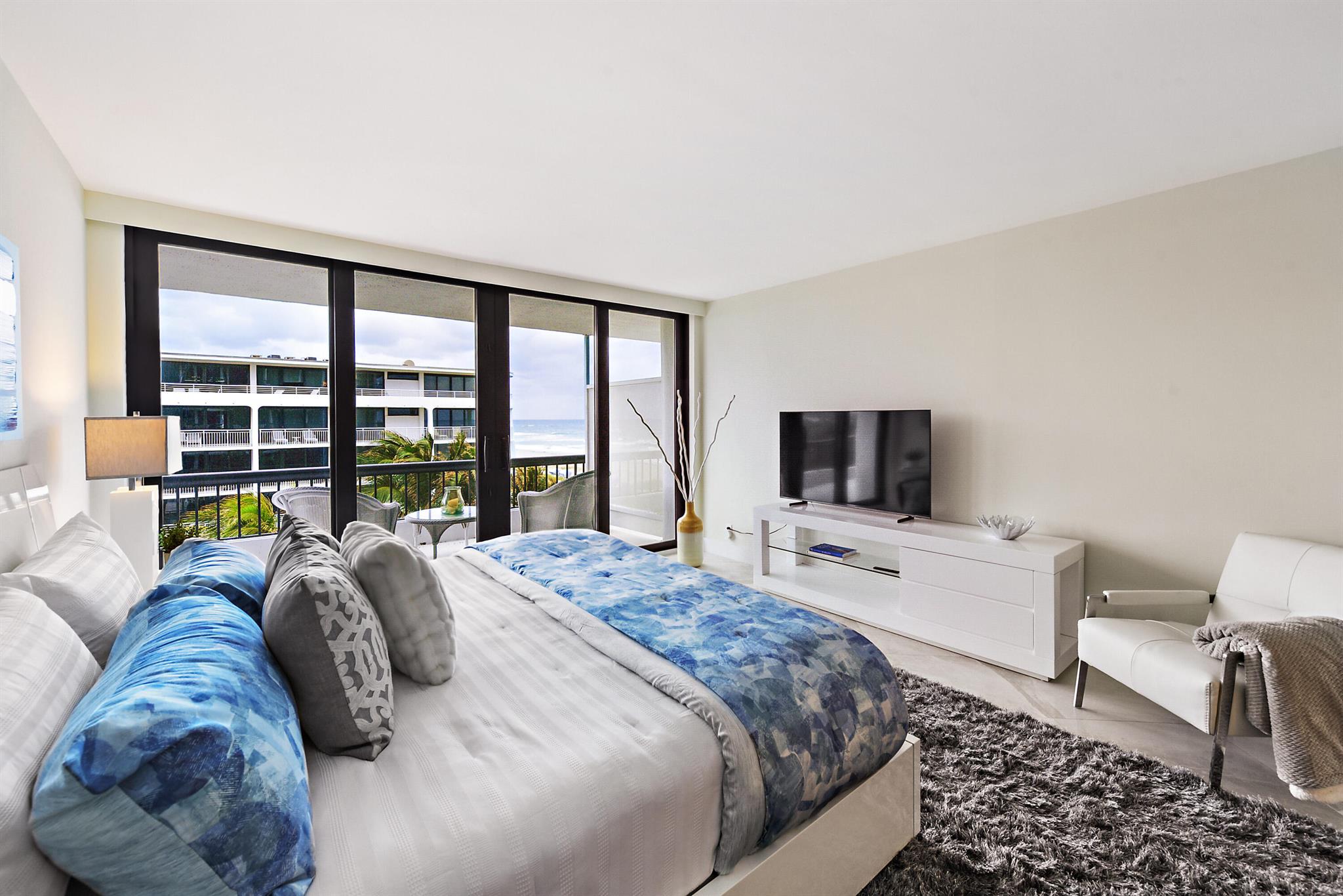 BEACH POINT CONDO - Residential