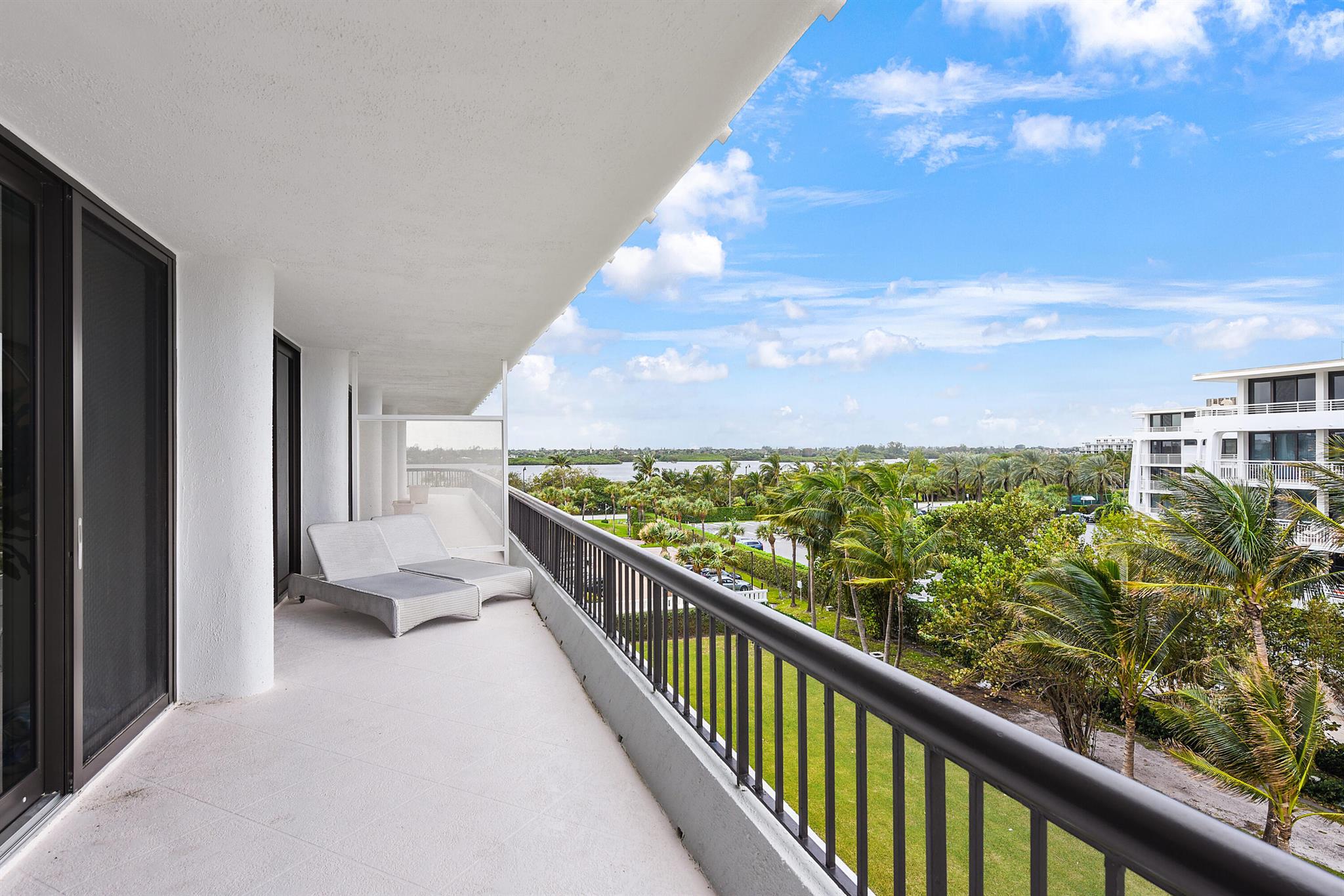BEACH POINT CONDO - Residential