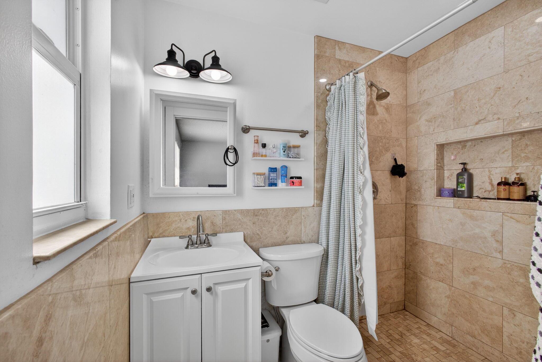 NORTH PALM BEACH HEIGHTS - Residential