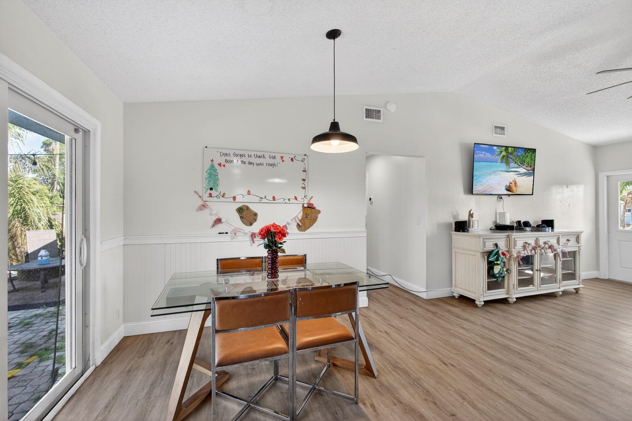 NORTH PALM BEACH HEIGHTS - Residential