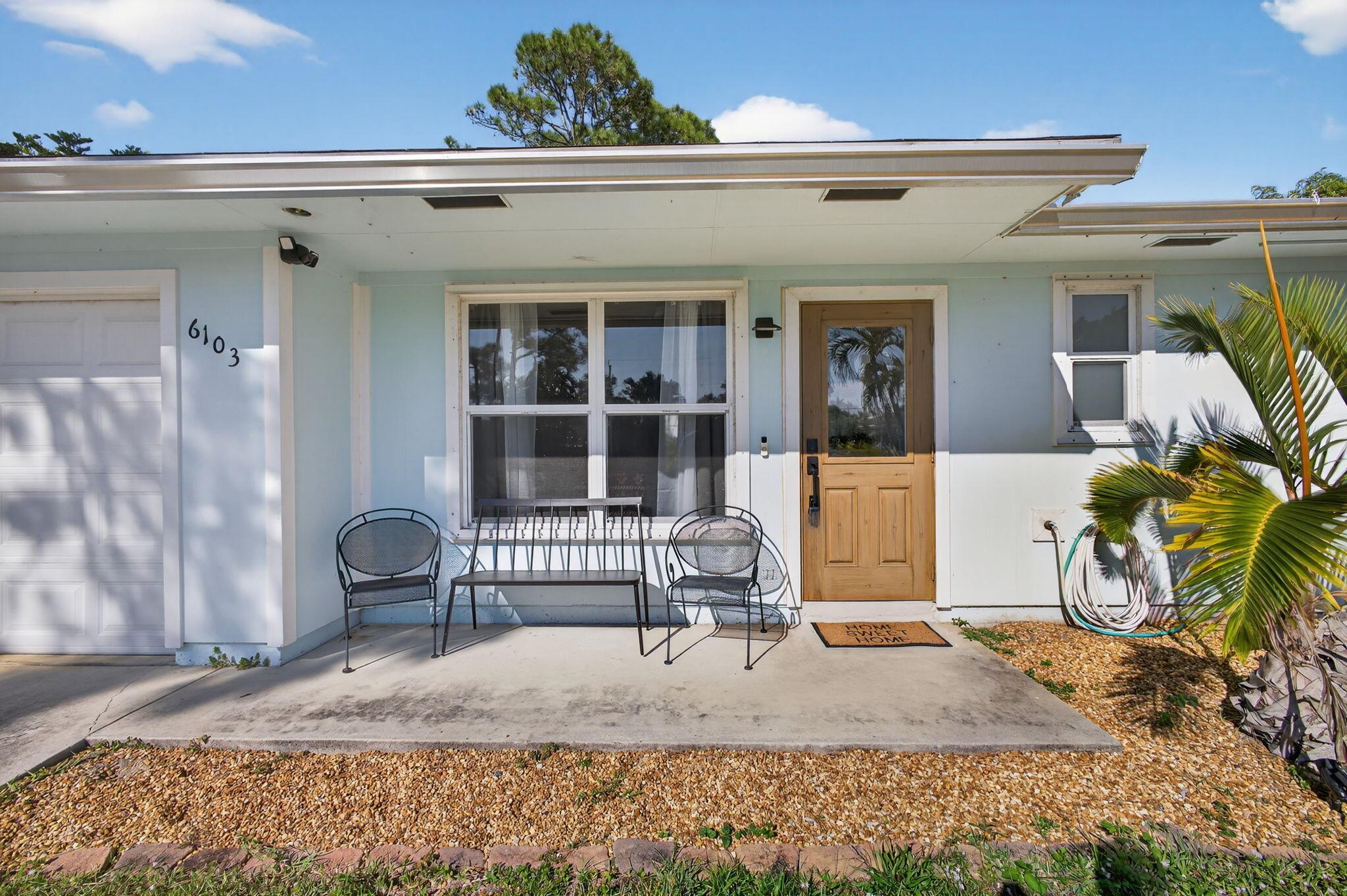 NORTH PALM BEACH HEIGHTS - Residential