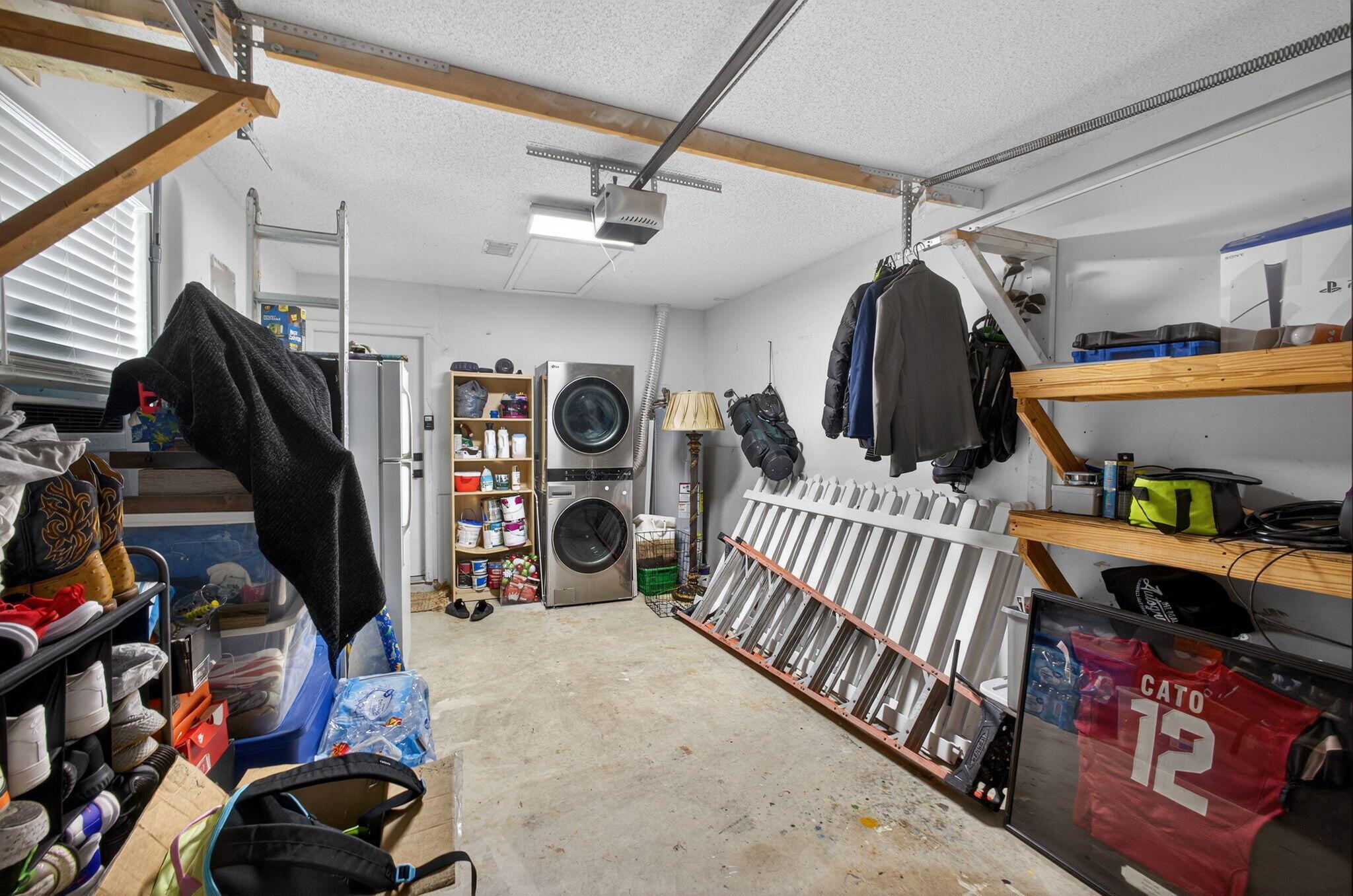 NORTH PALM BEACH HEIGHTS - Residential