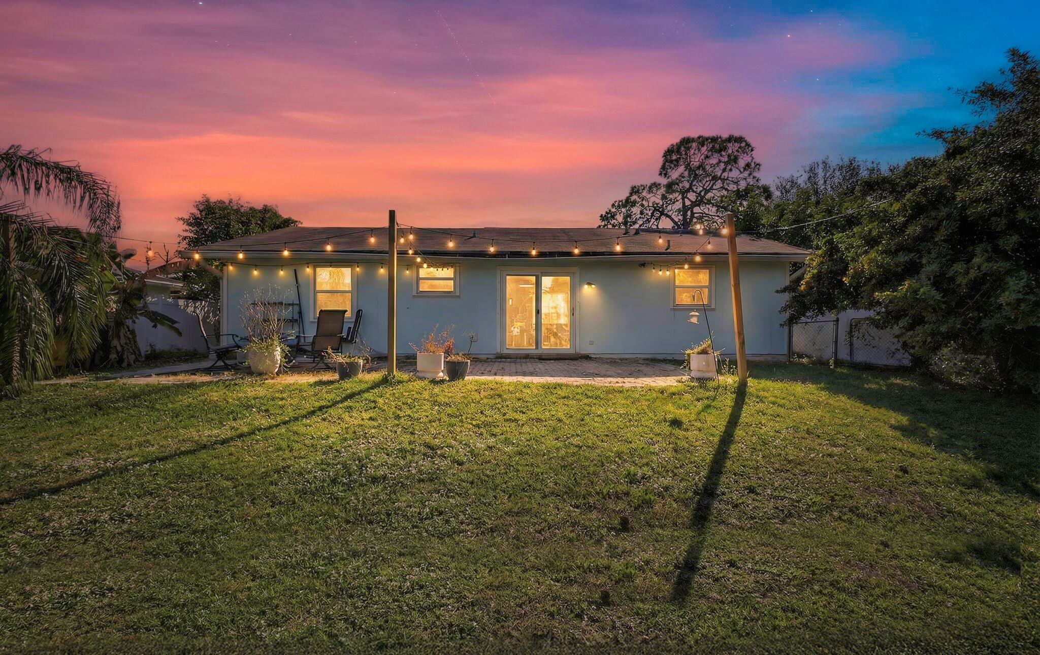 NORTH PALM BEACH HEIGHTS - Residential