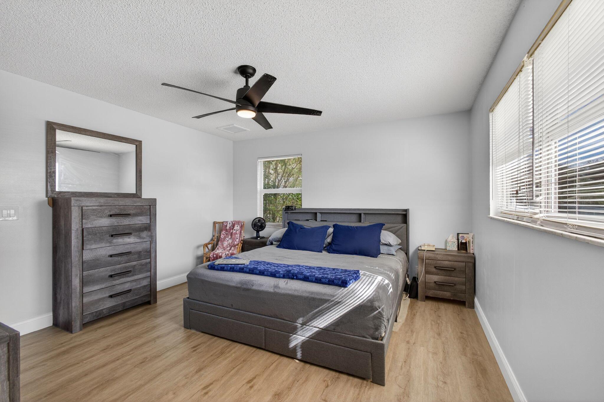 NORTH PALM BEACH HEIGHTS - Residential