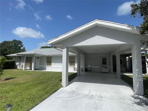 A home in Okeechobee