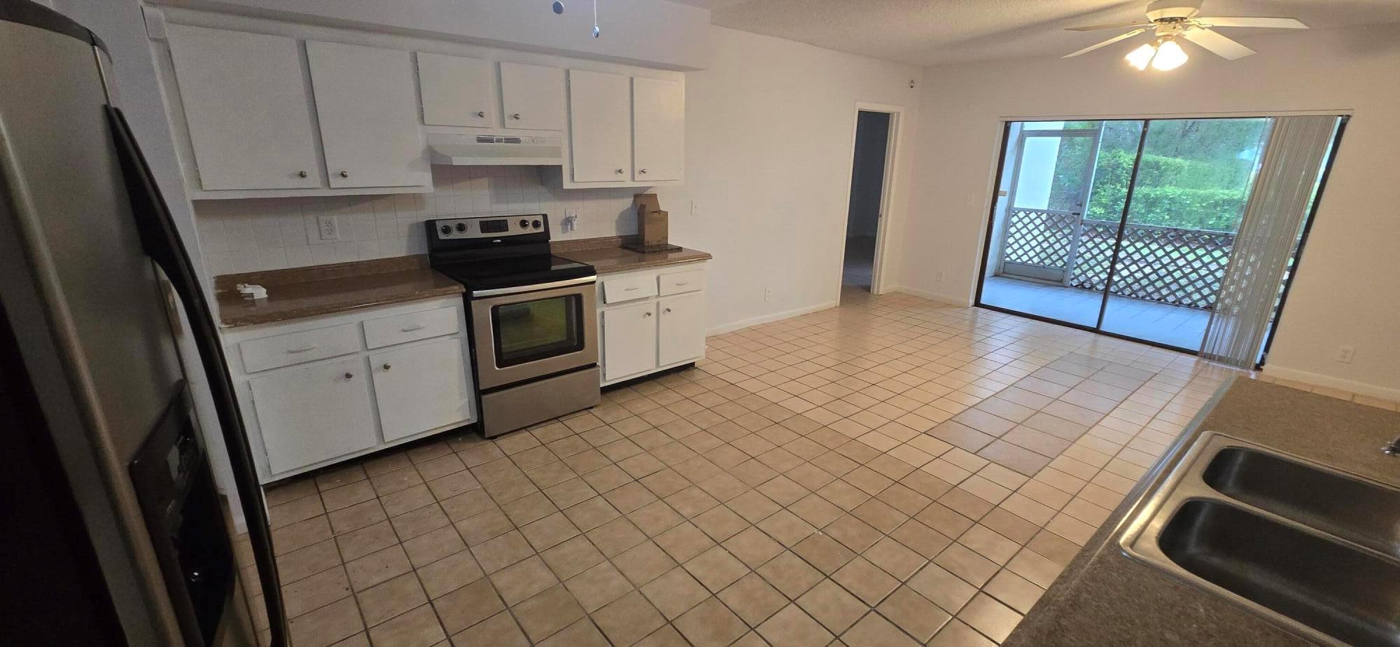 SUN COUNTRY CONDO - Residential Lease