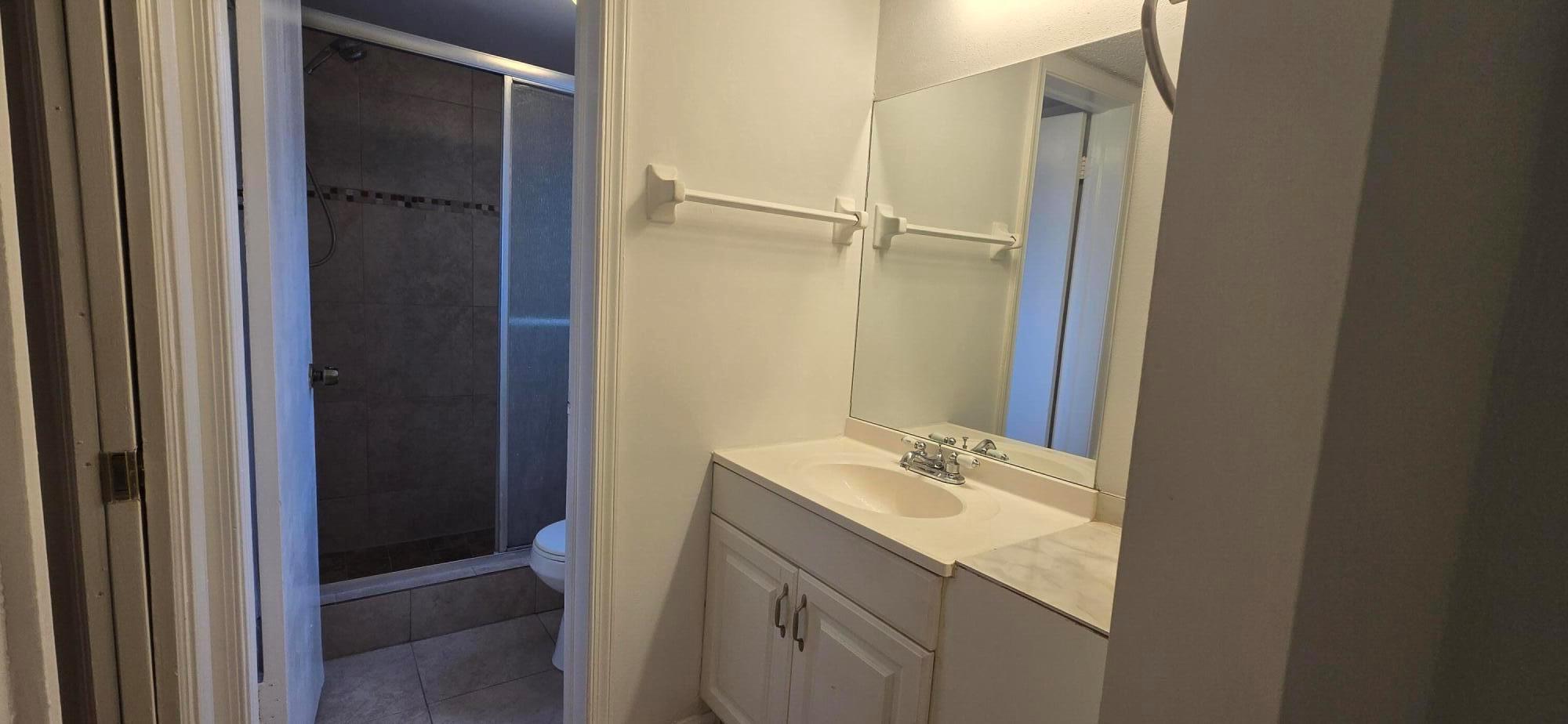 SUN COUNTRY CONDO - Residential Lease