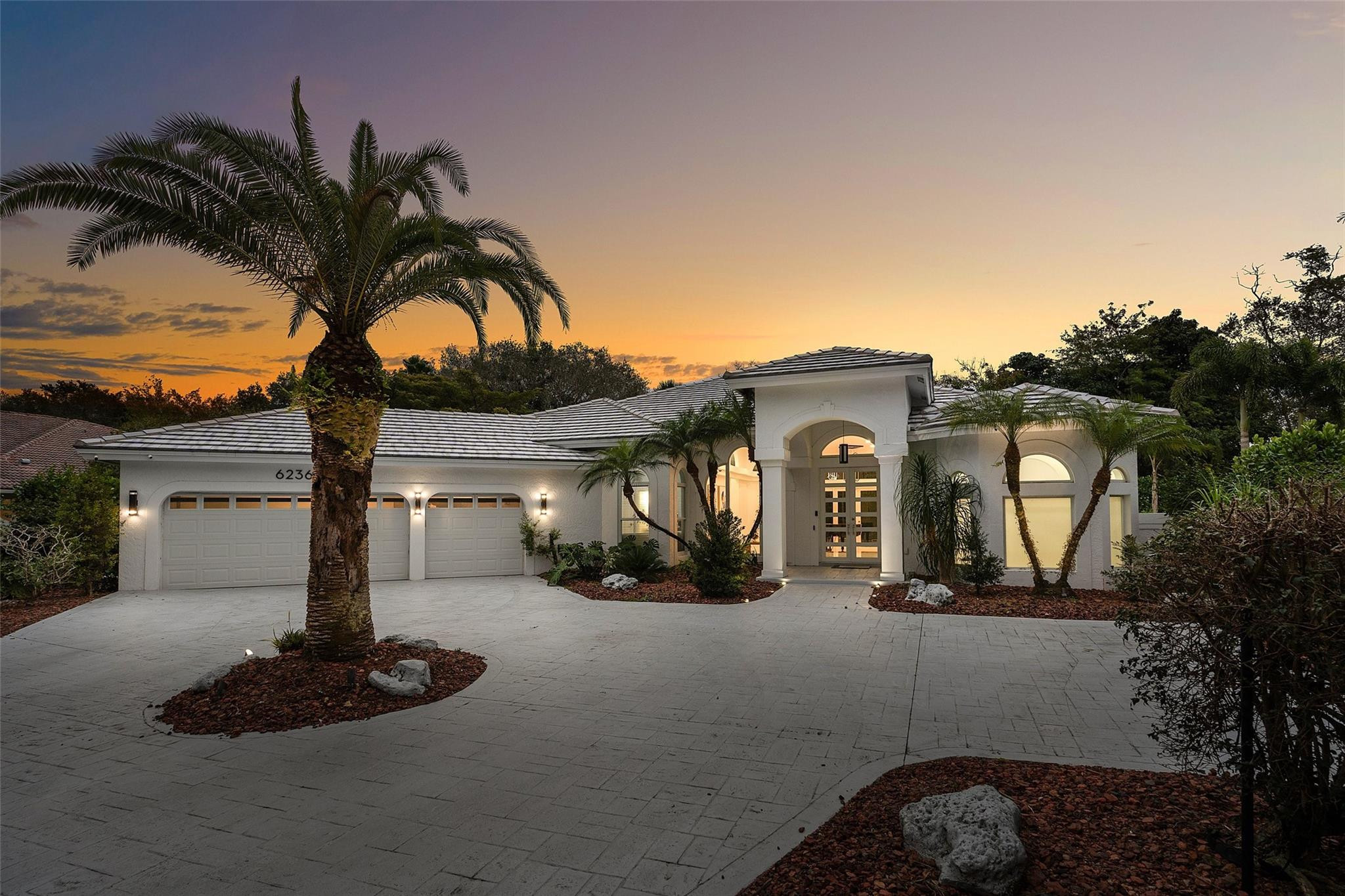 TALL PINES - Residential