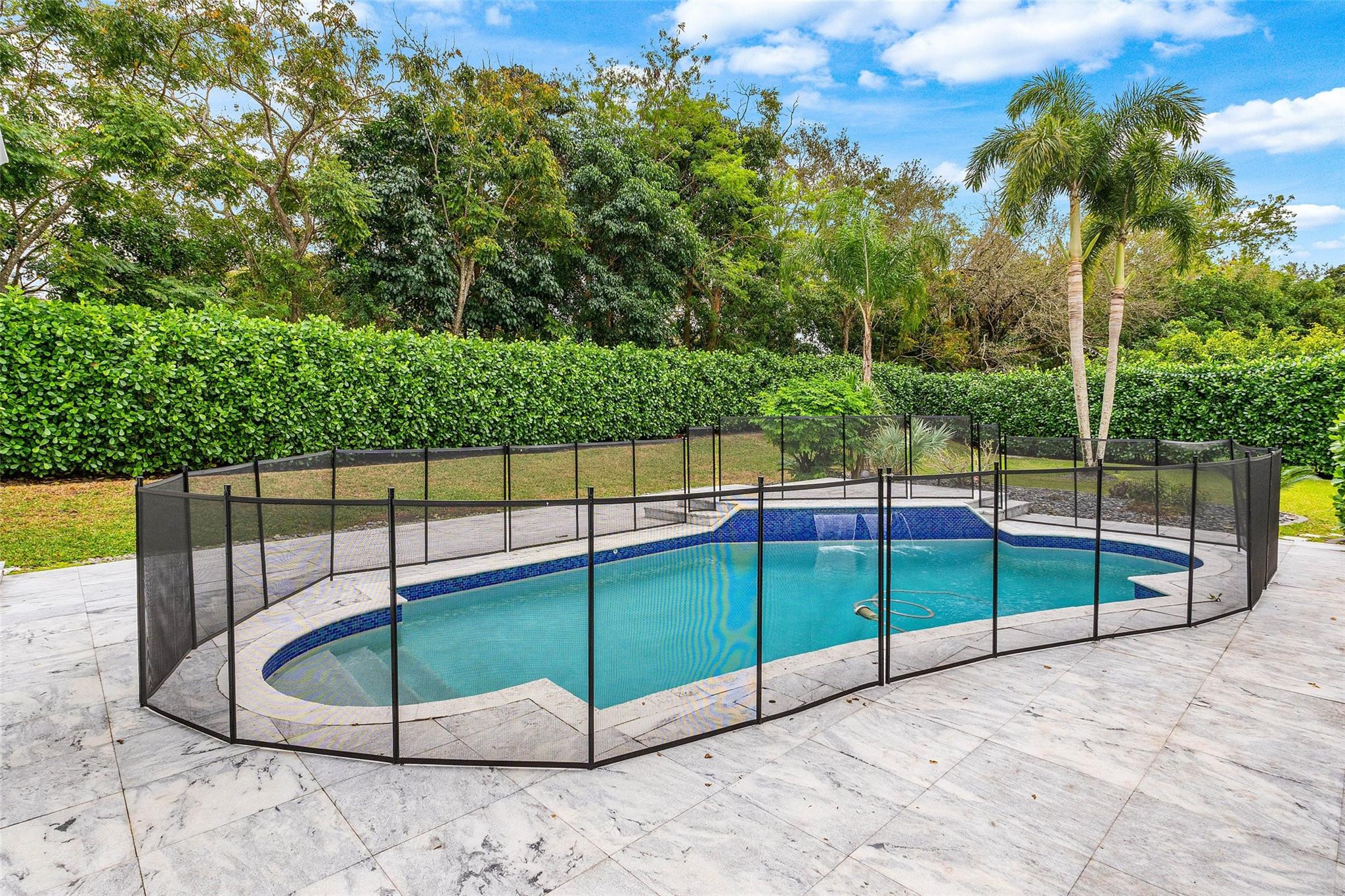 TALL PINES - Residential