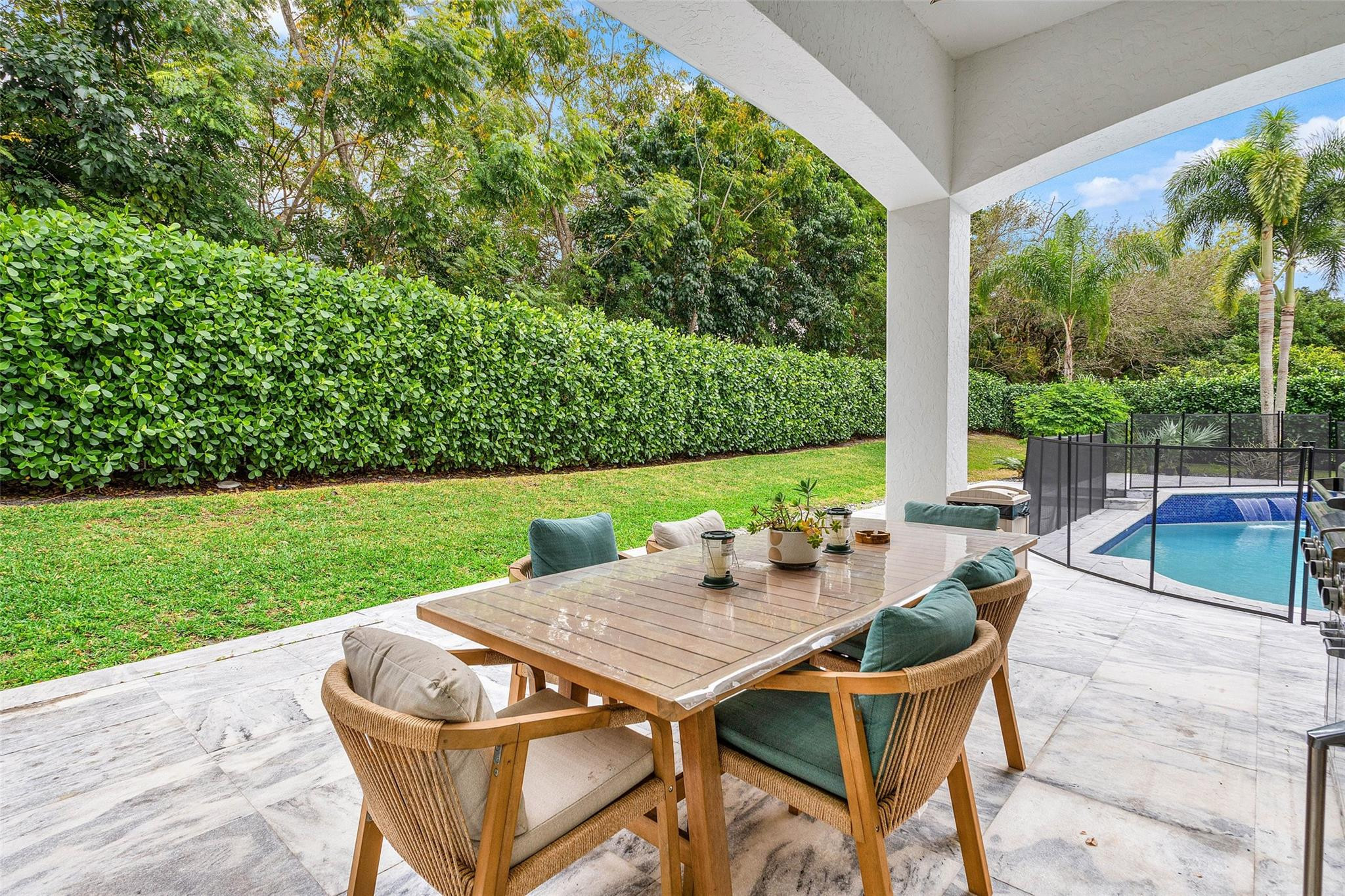 TALL PINES - Residential