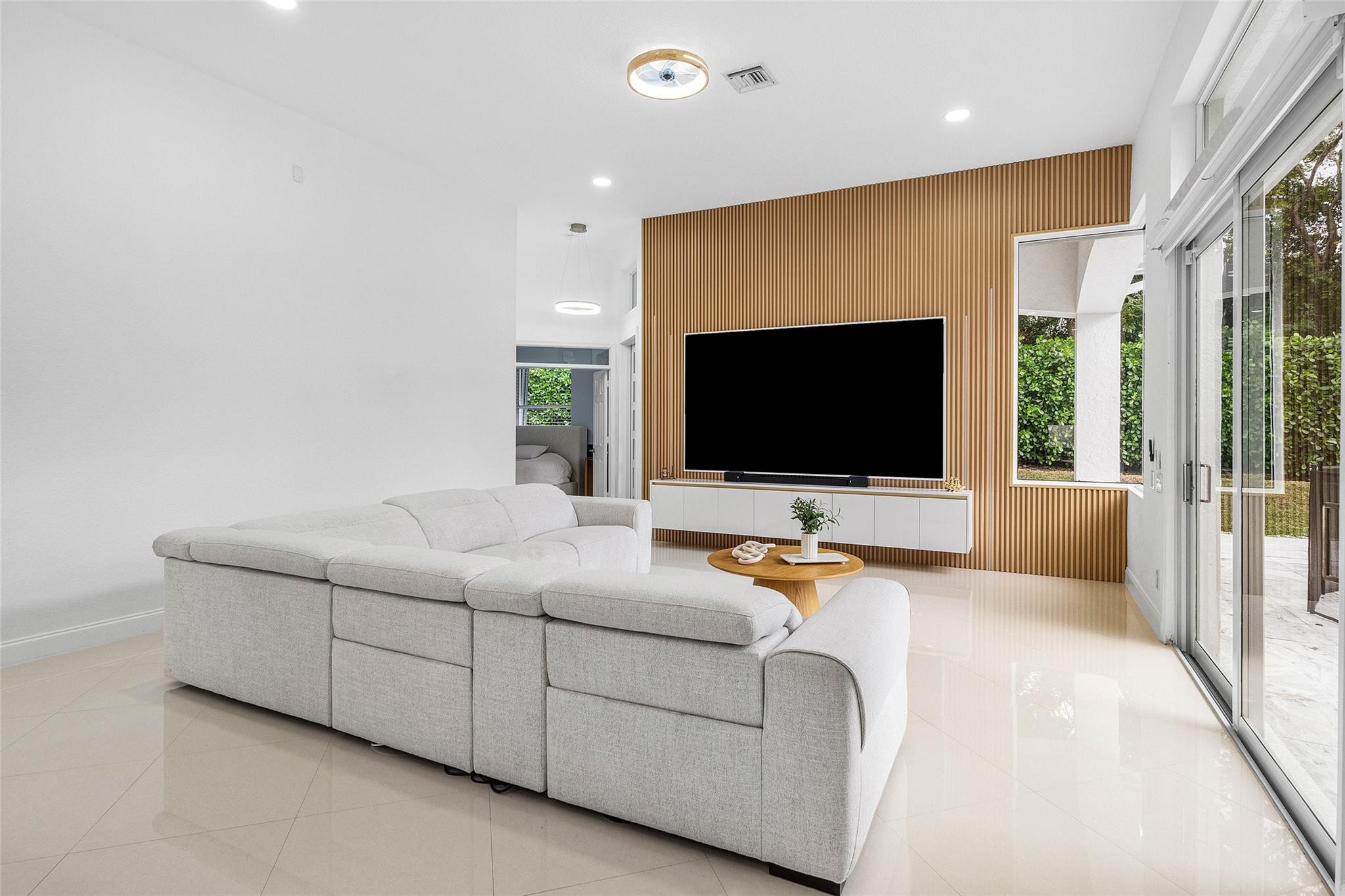 TALL PINES - Residential