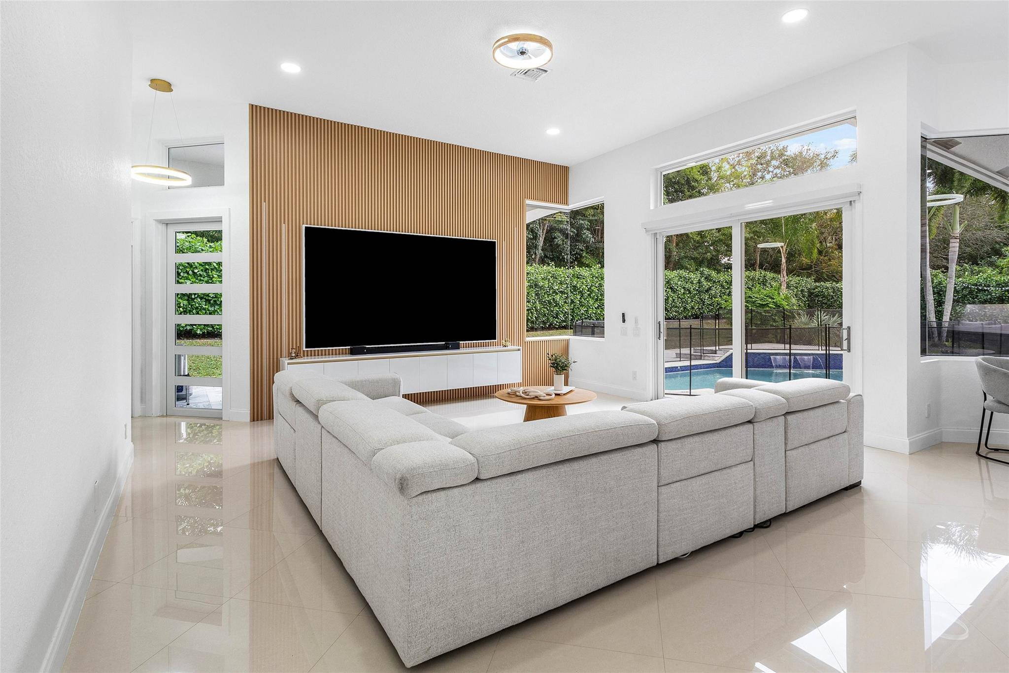 TALL PINES - Residential