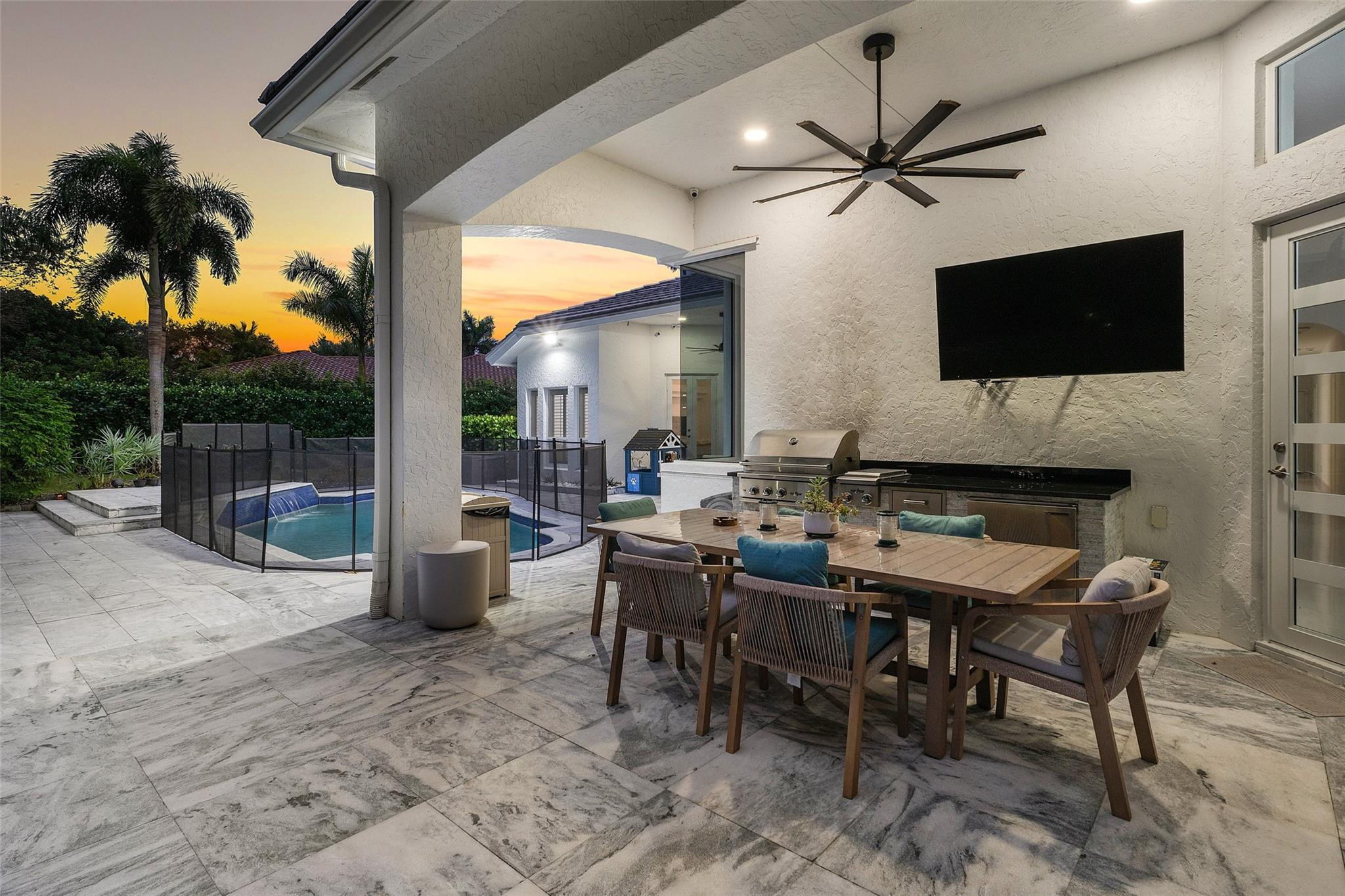 TALL PINES - Residential