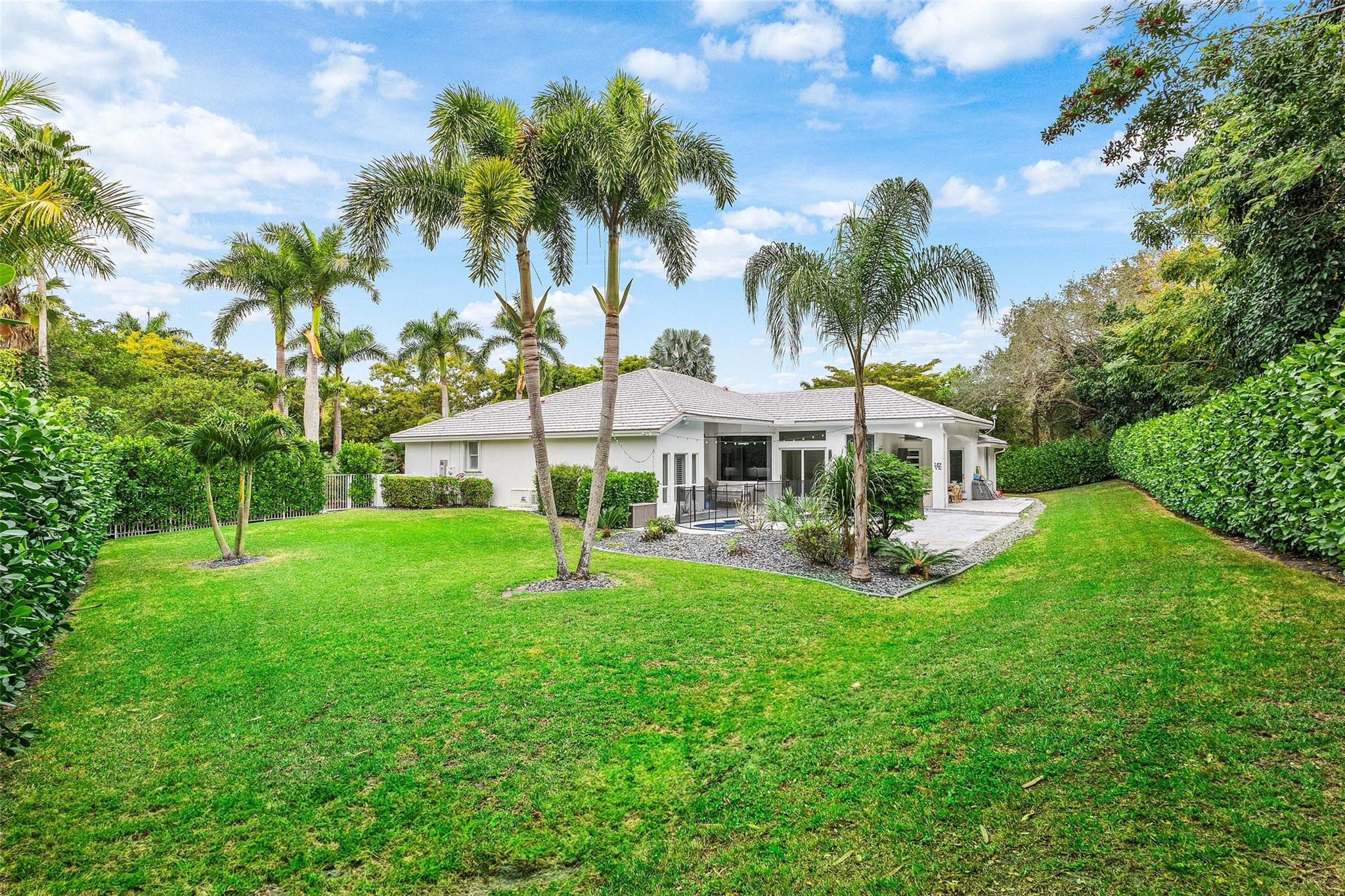 TALL PINES - Residential