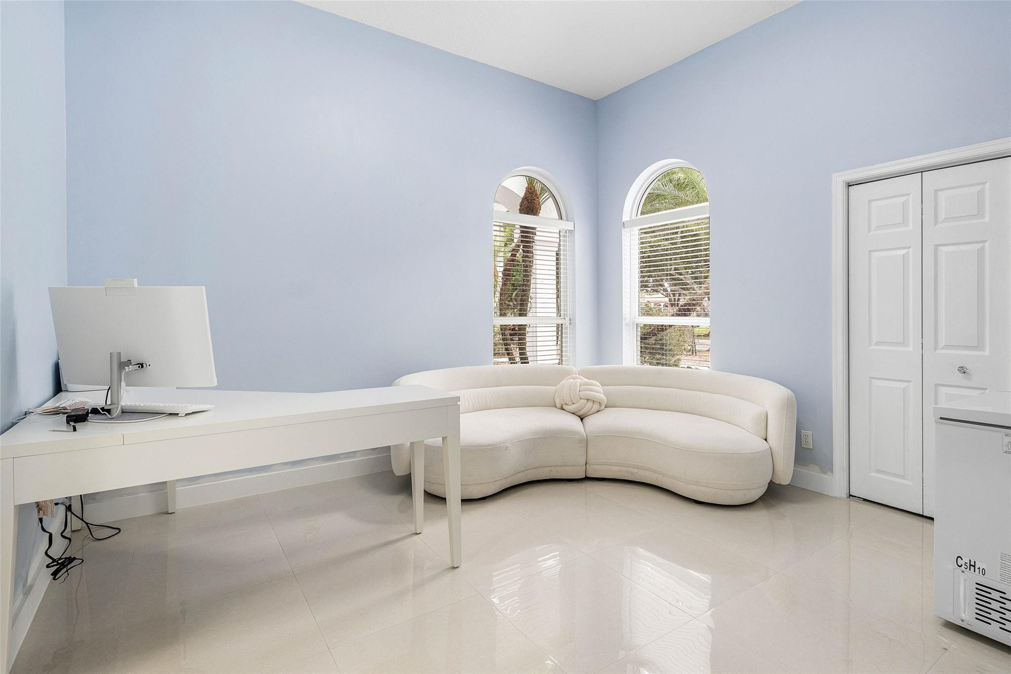 TALL PINES - Residential