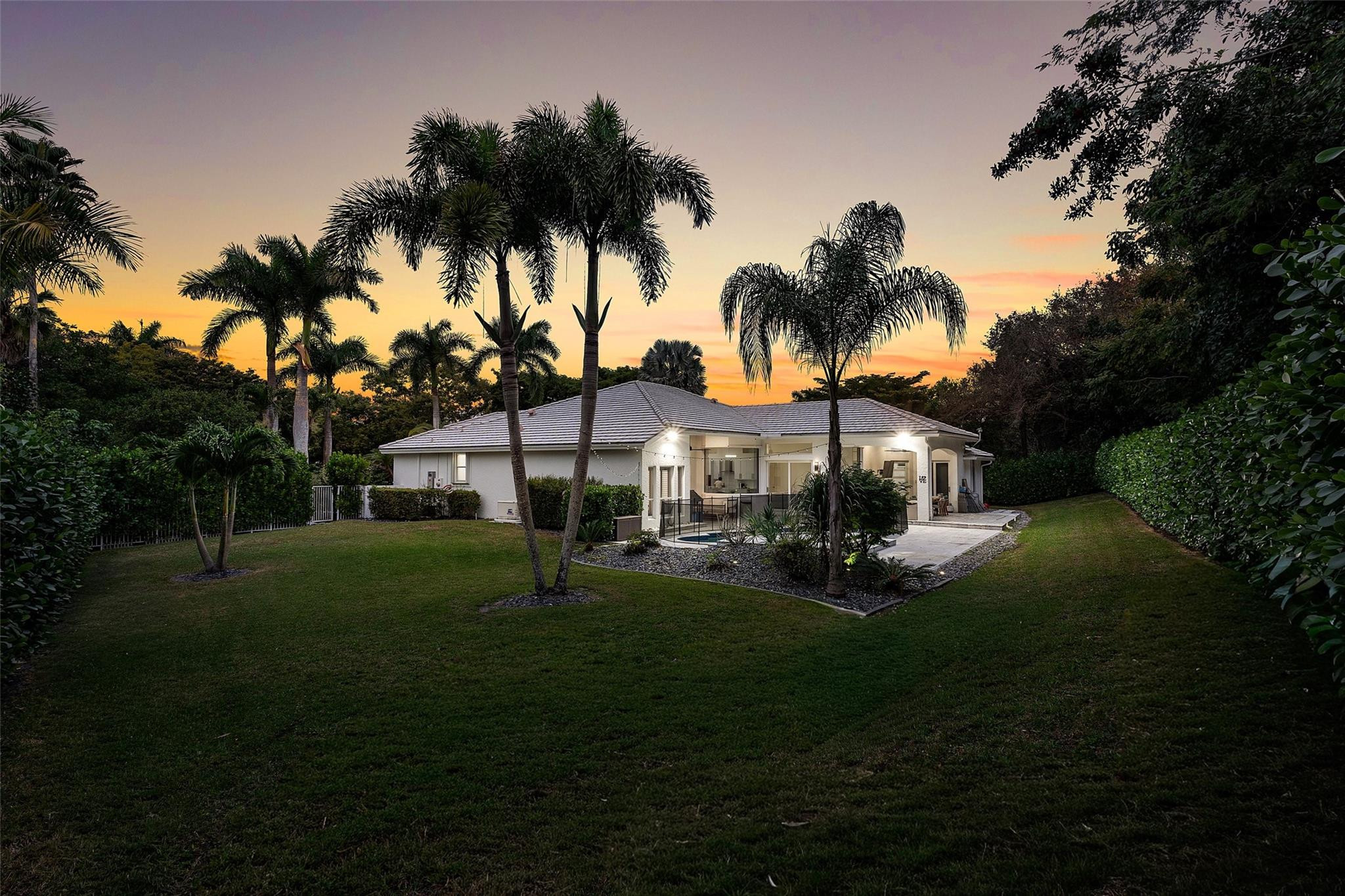 TALL PINES - Residential