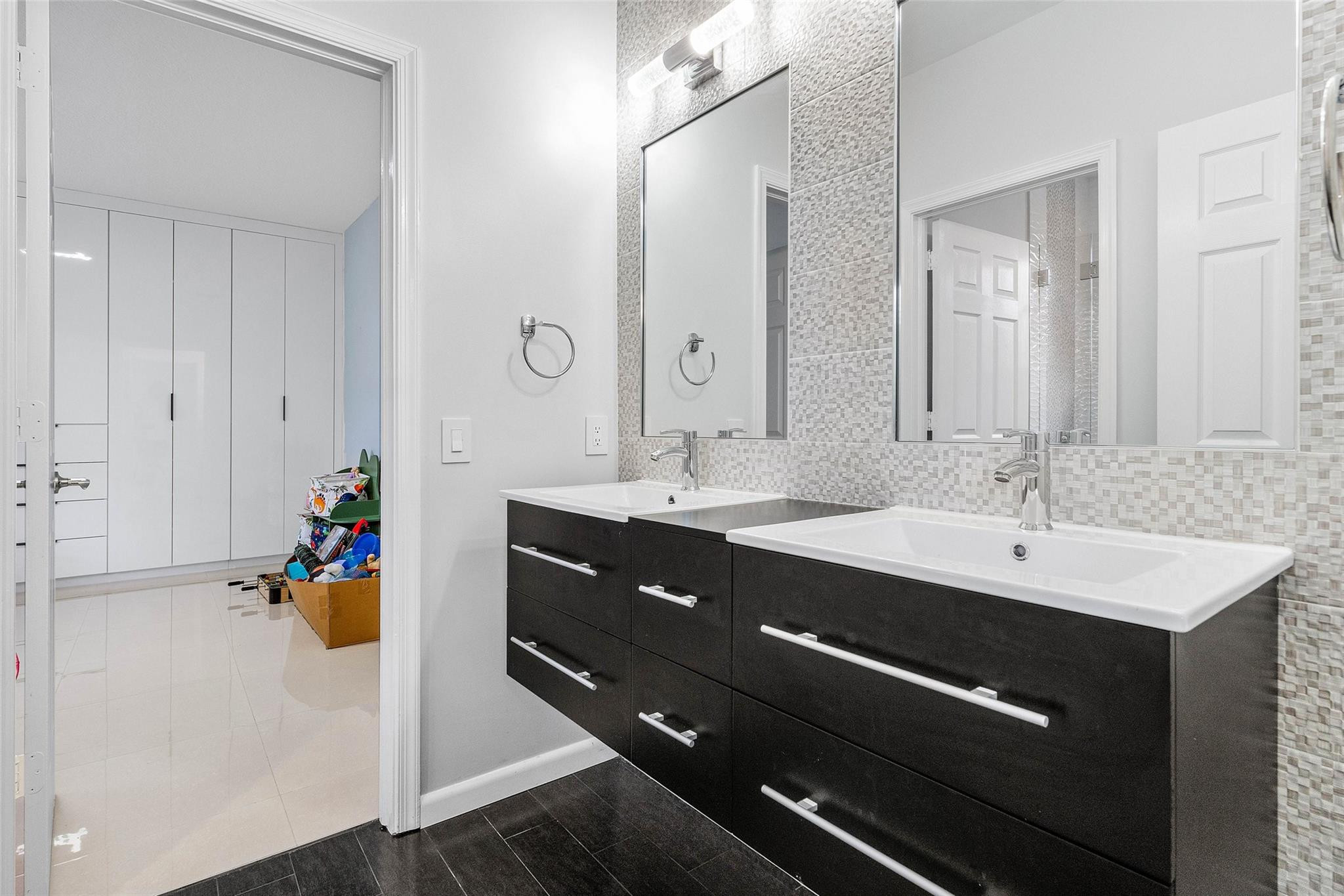 TALL PINES - Residential