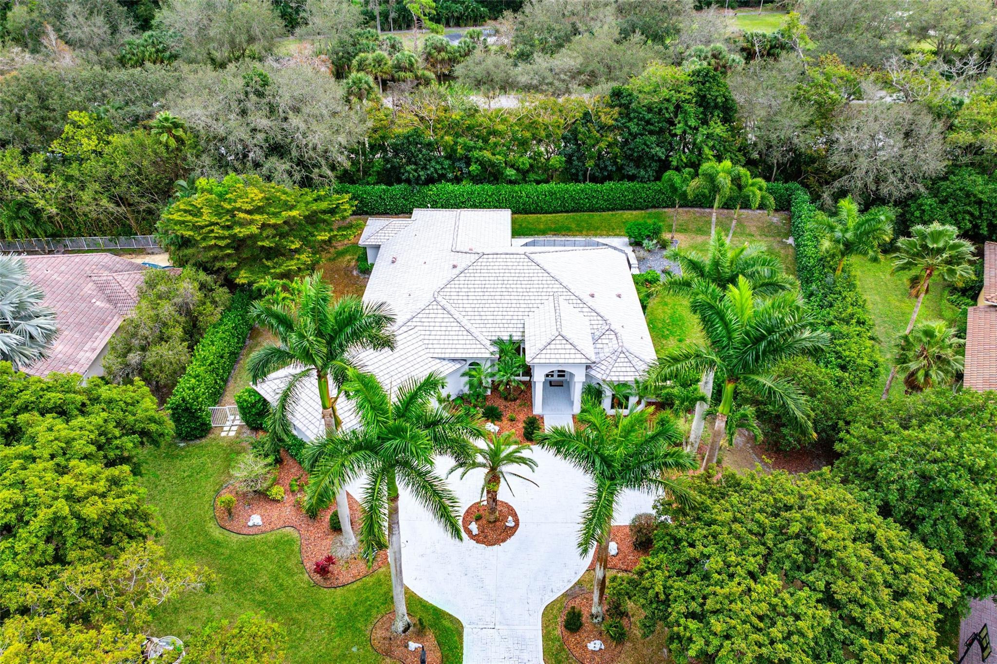 TALL PINES - Residential