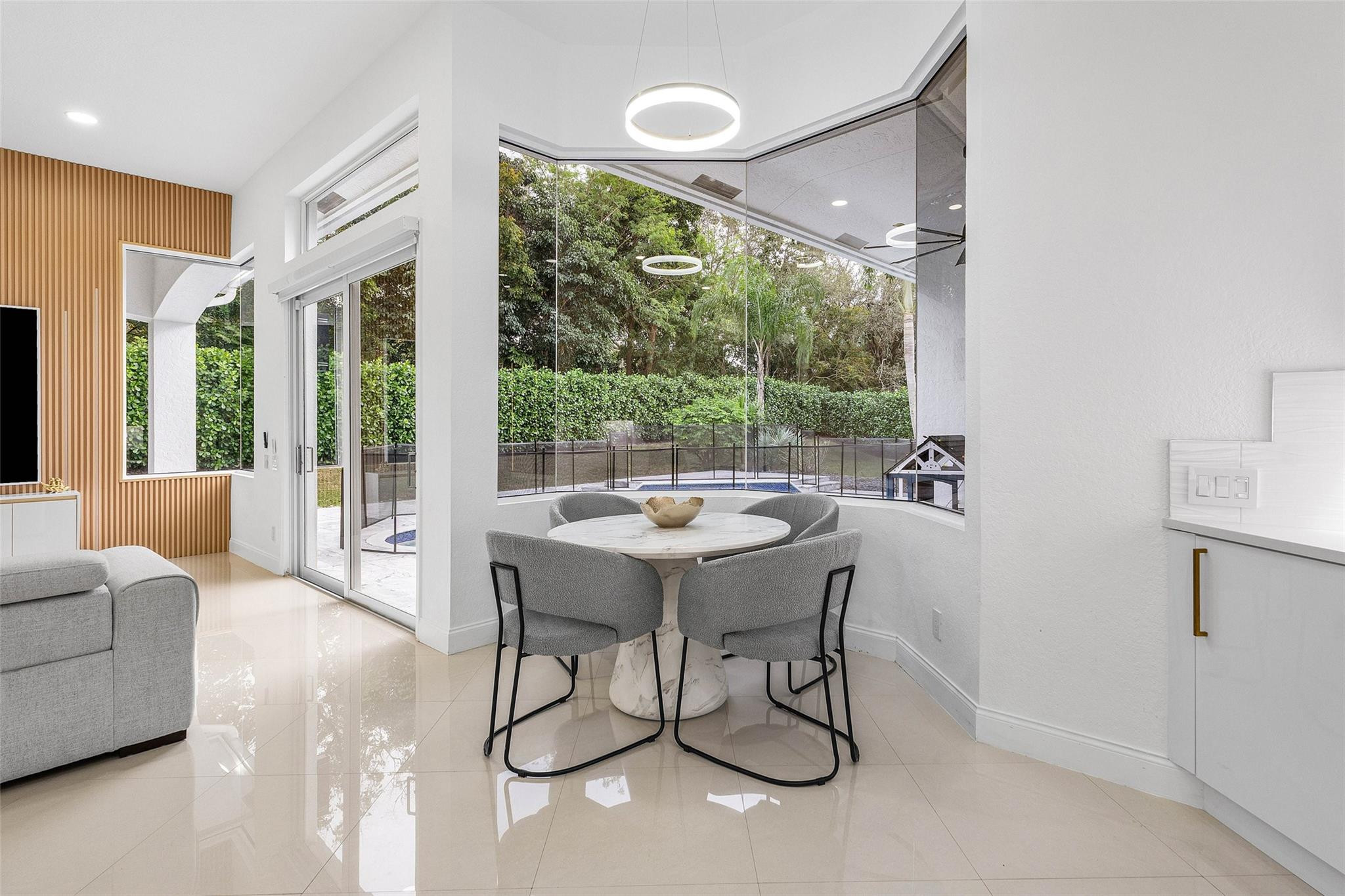 TALL PINES - Residential