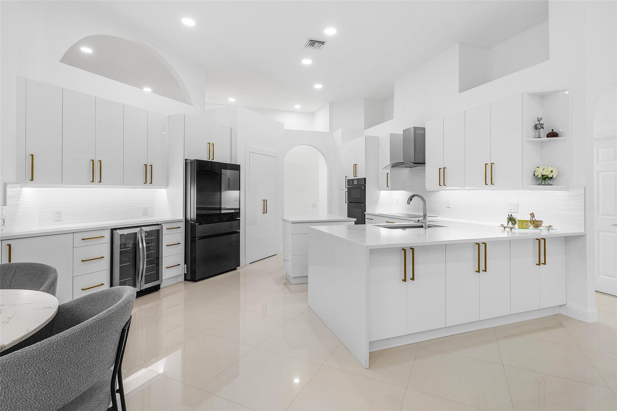 TALL PINES - Residential