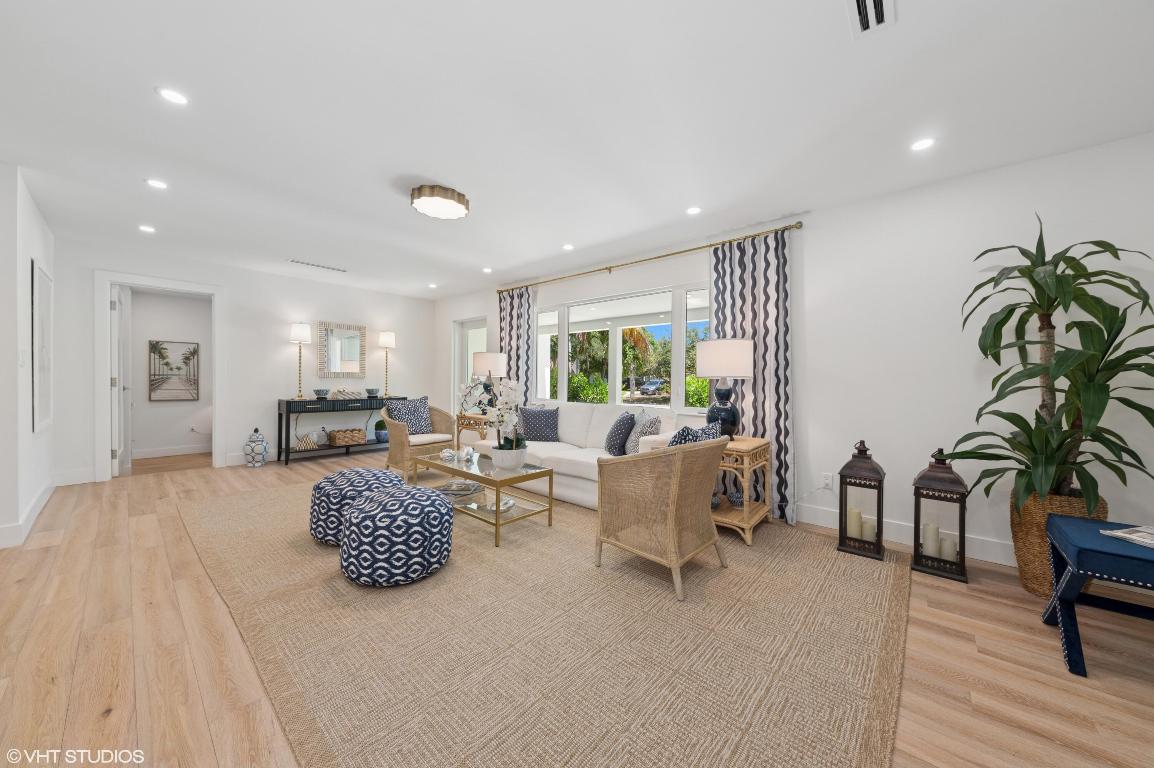 COLLEGE PARK - Residential