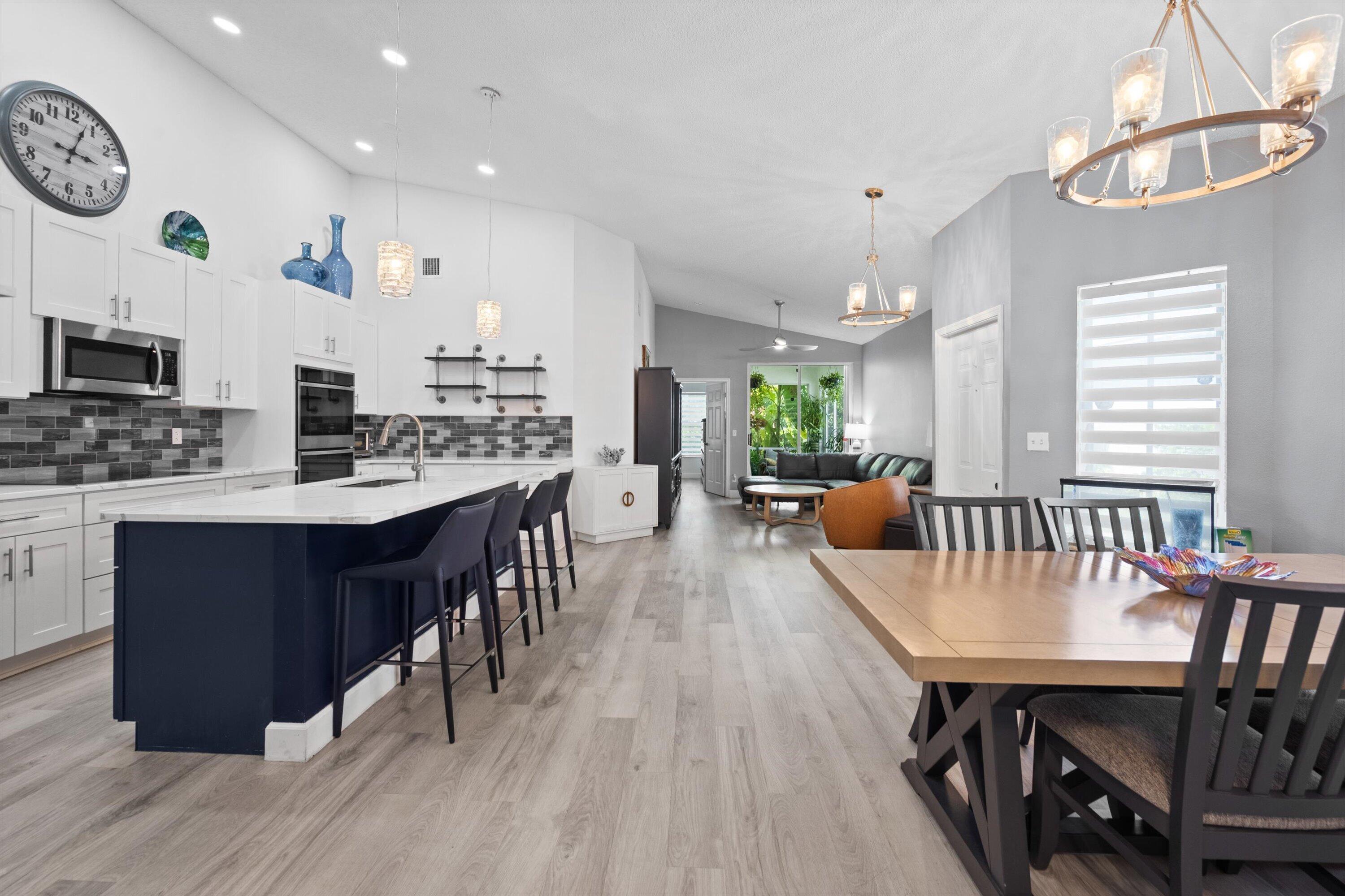10761 PELICAN Drive