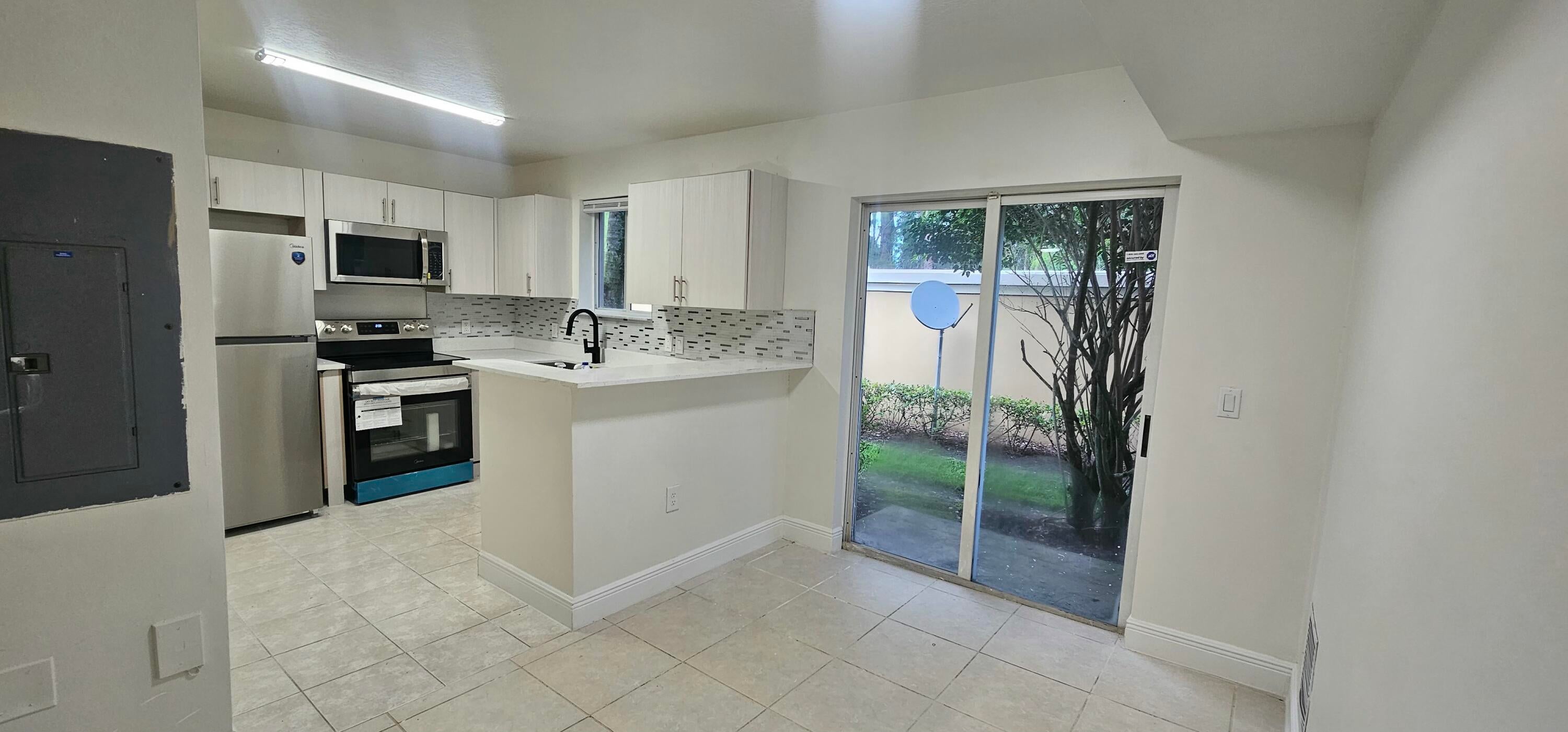 Properties 3770 N Jog Road 101