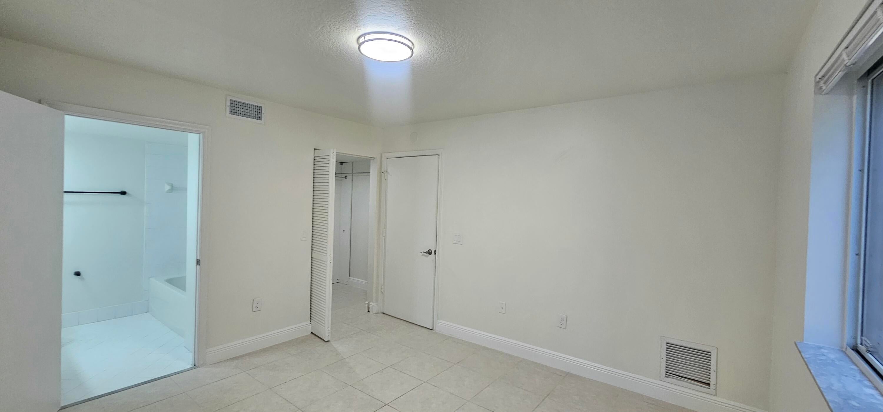 Properties 3770 N Jog Road 101