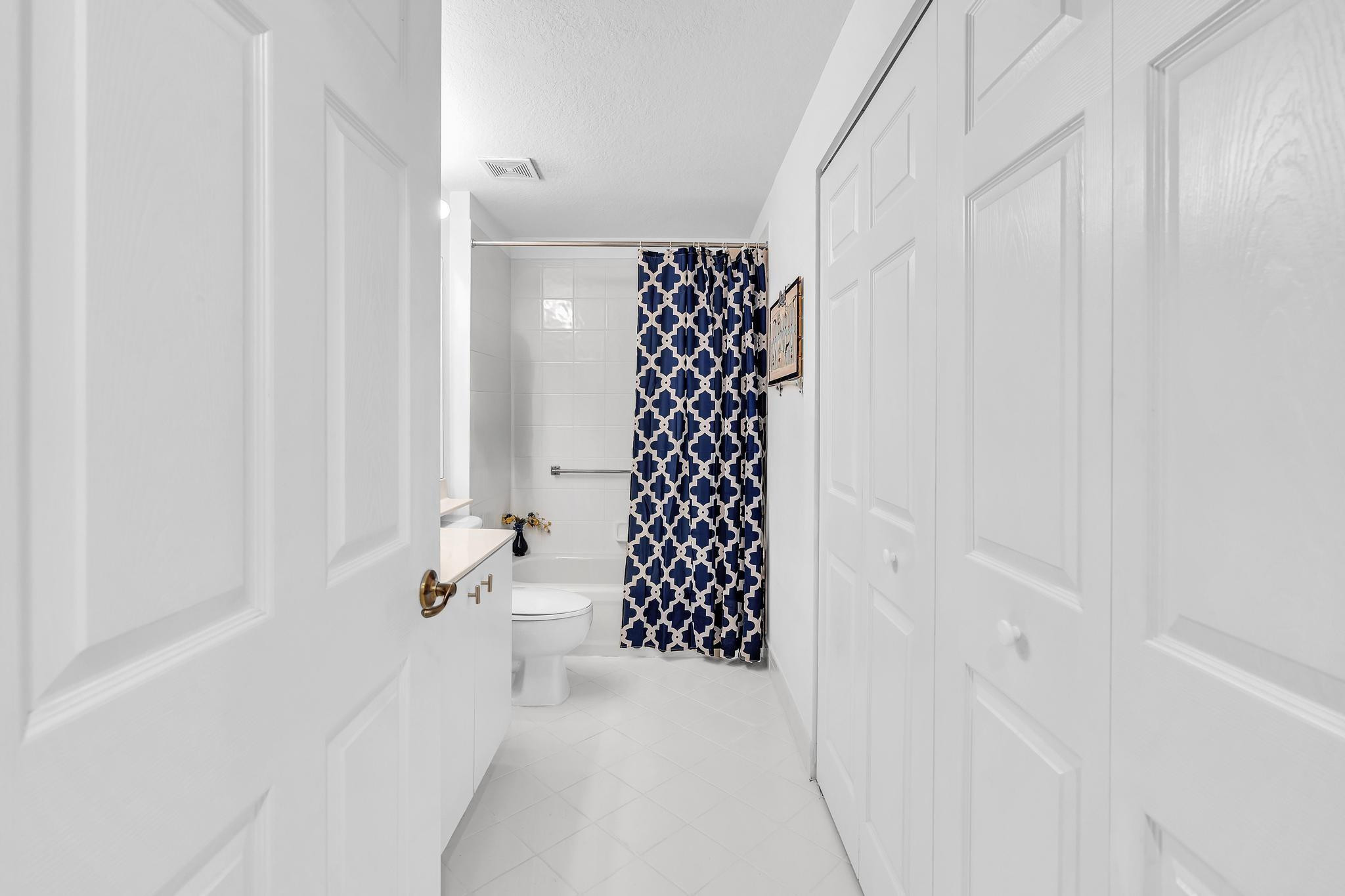YARDLEY CONDOMINIUM F - Residential