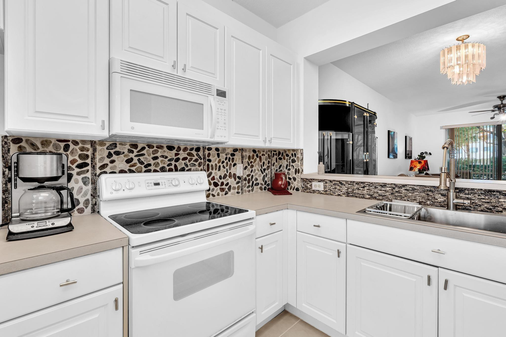 YARDLEY CONDOMINIUM F - Residential
