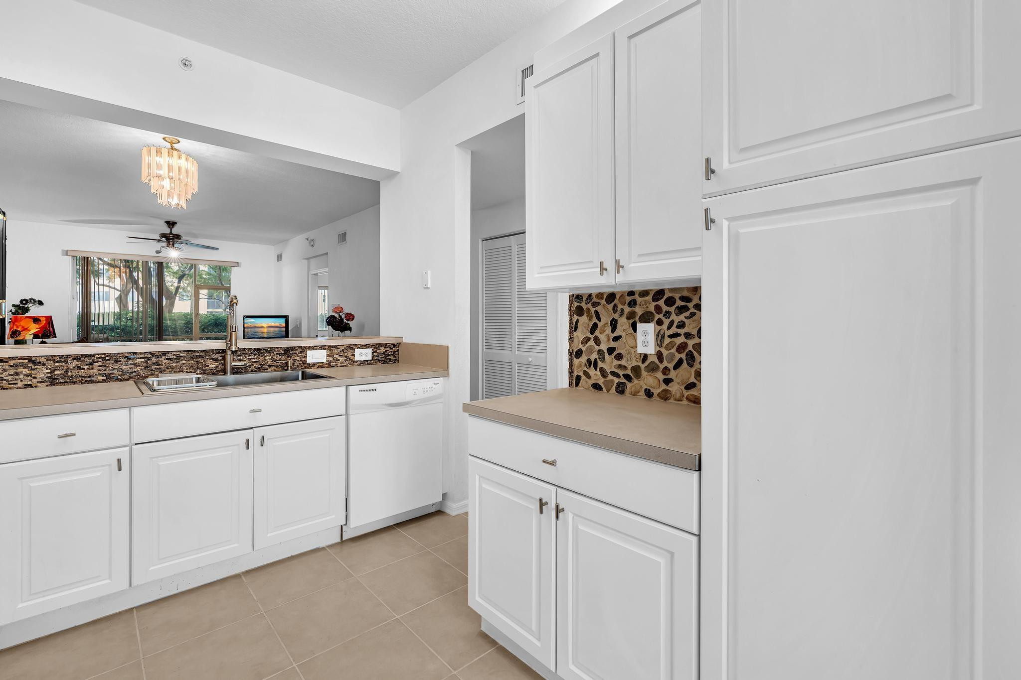 YARDLEY CONDOMINIUM F - Residential