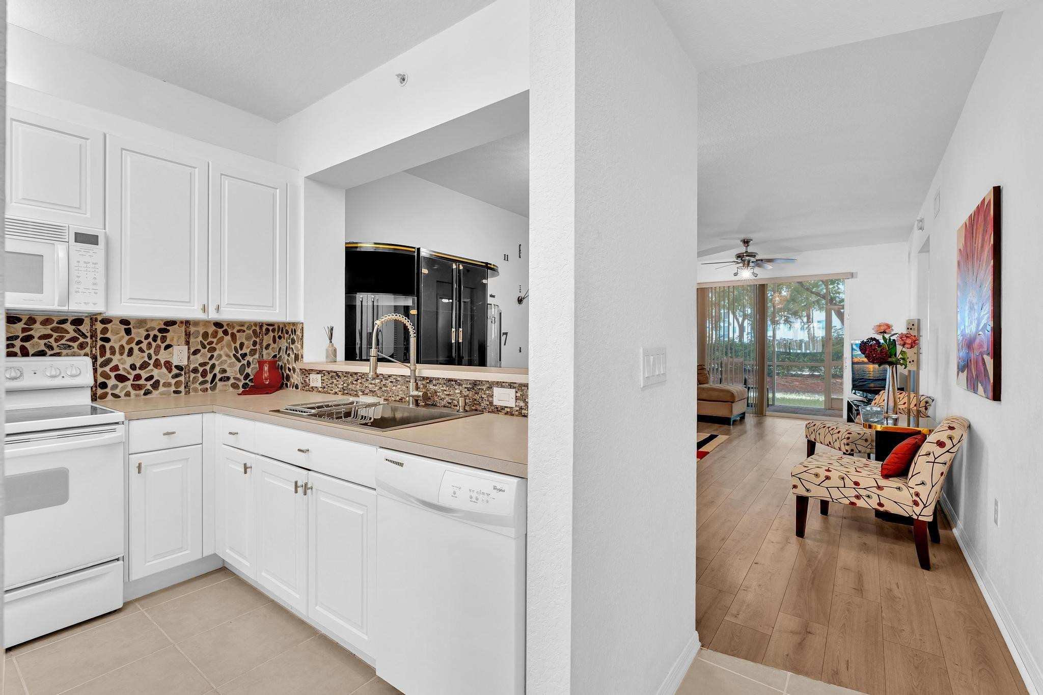 YARDLEY CONDOMINIUM F - Residential