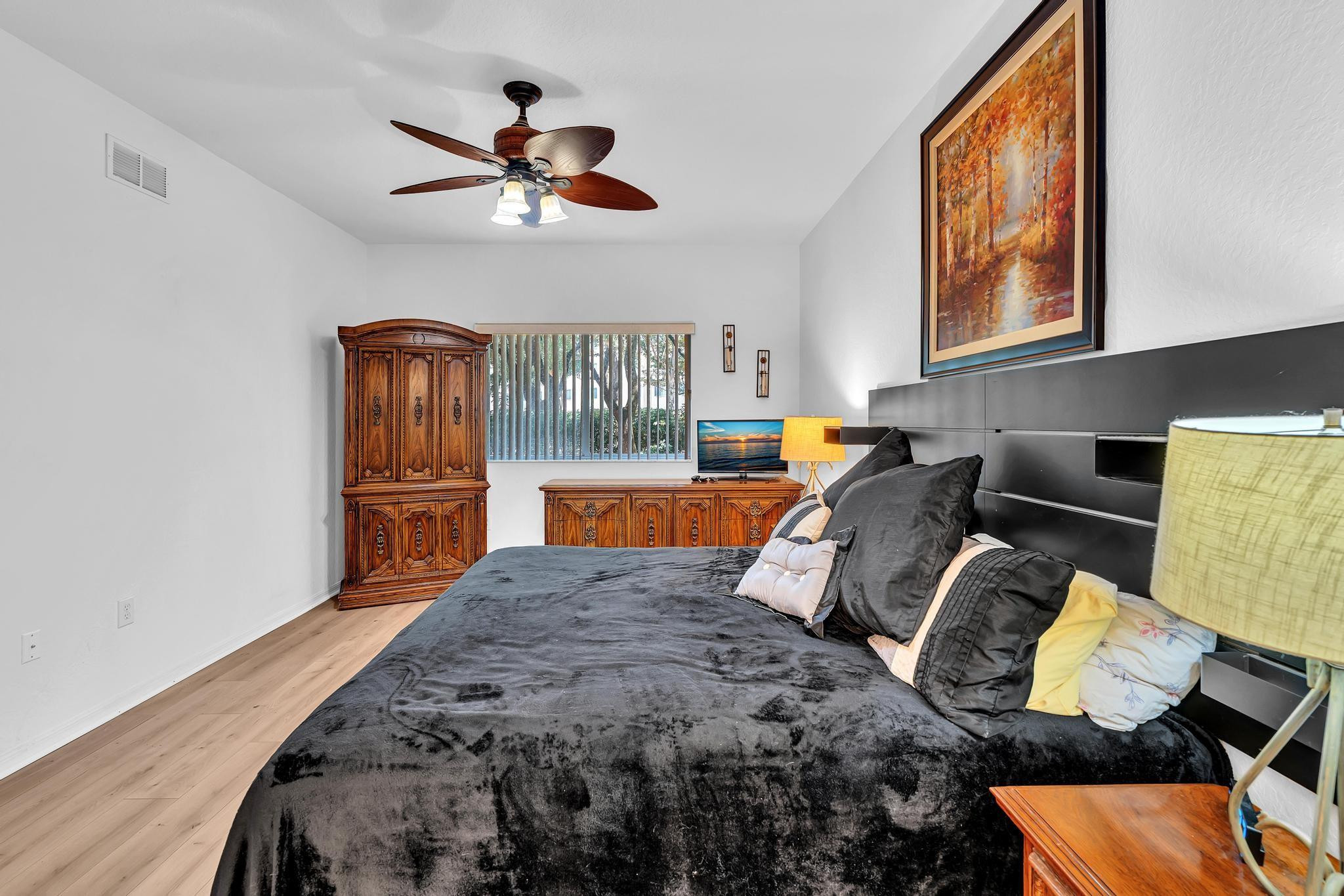 YARDLEY CONDOMINIUM F - Residential