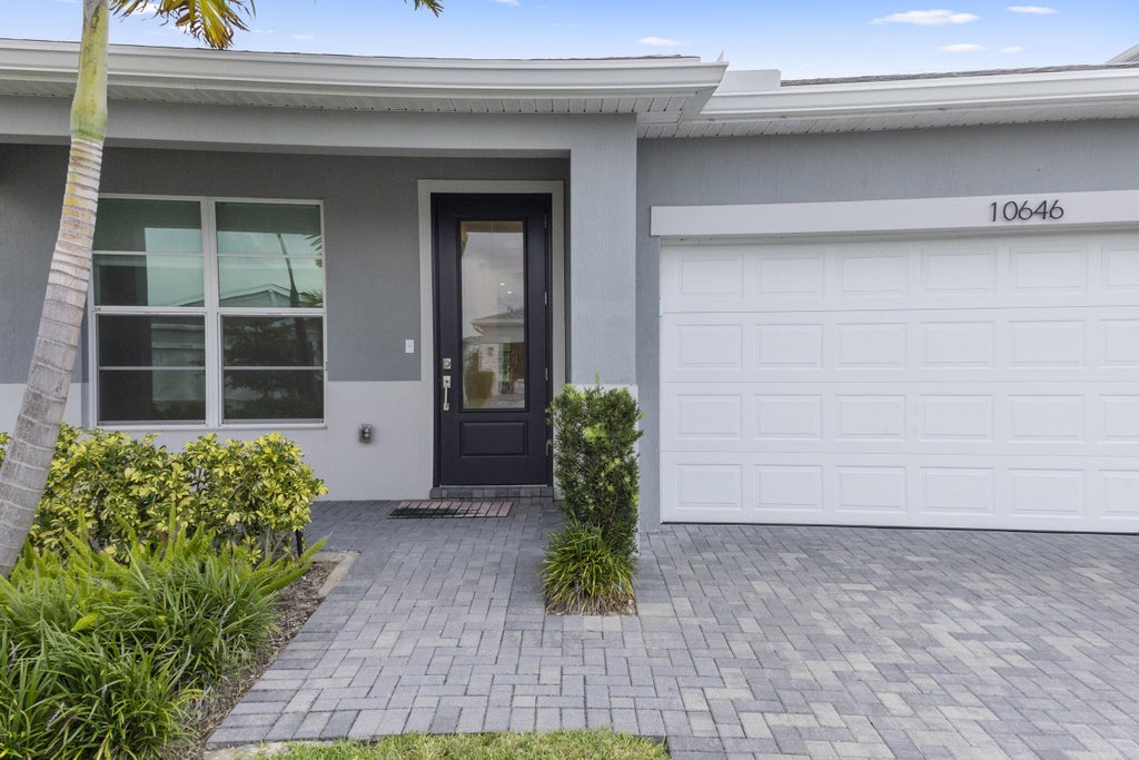 Photo of 10646 SW Hensley Street, Port Saint Lucie, FL 34987 (MLS # B26045964)