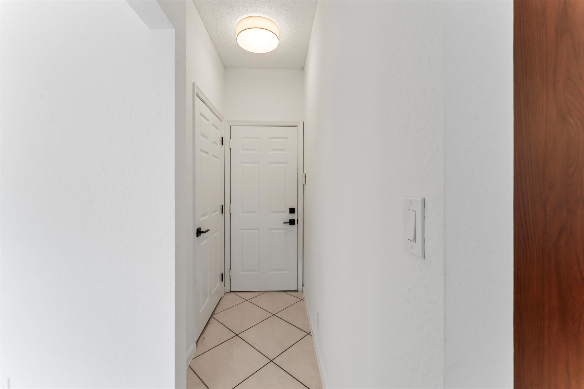KENSINGTON 146-39 B - Residential Lease