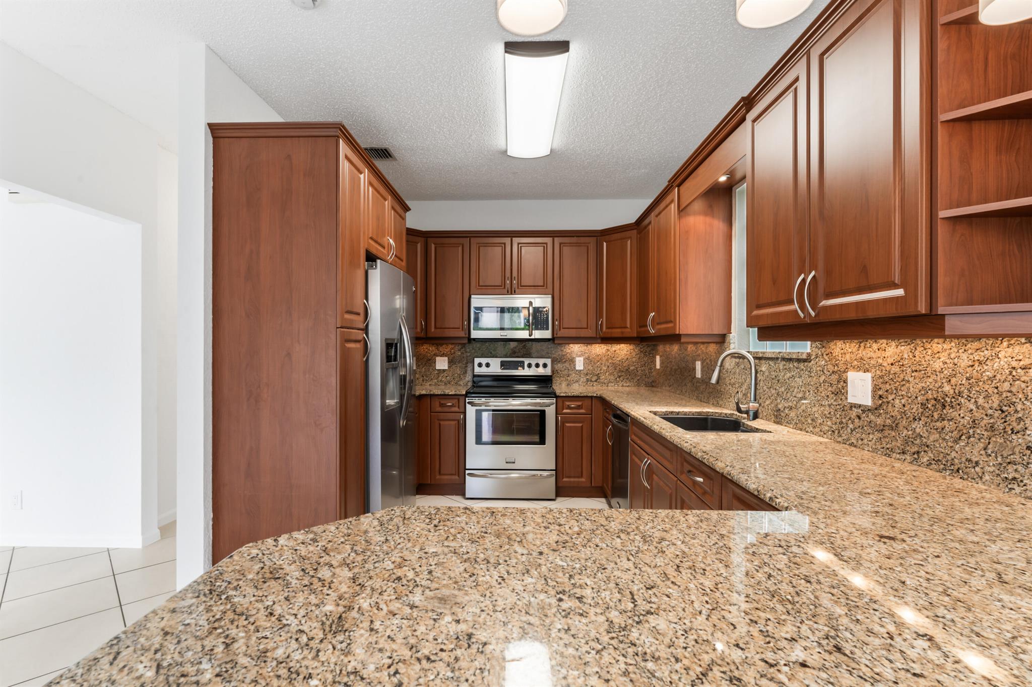 KENSINGTON 146-39 B - Residential Lease