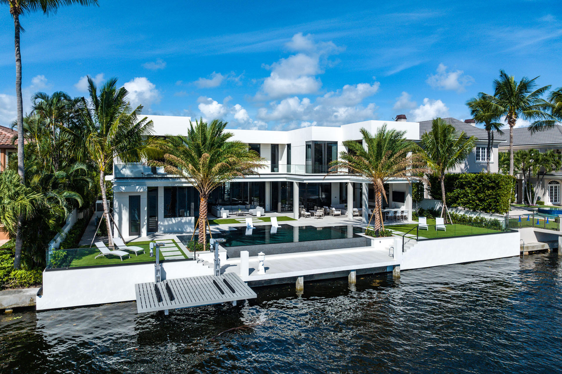 ROYAL PALM YACHT & COUNTRY CLUB - Residential