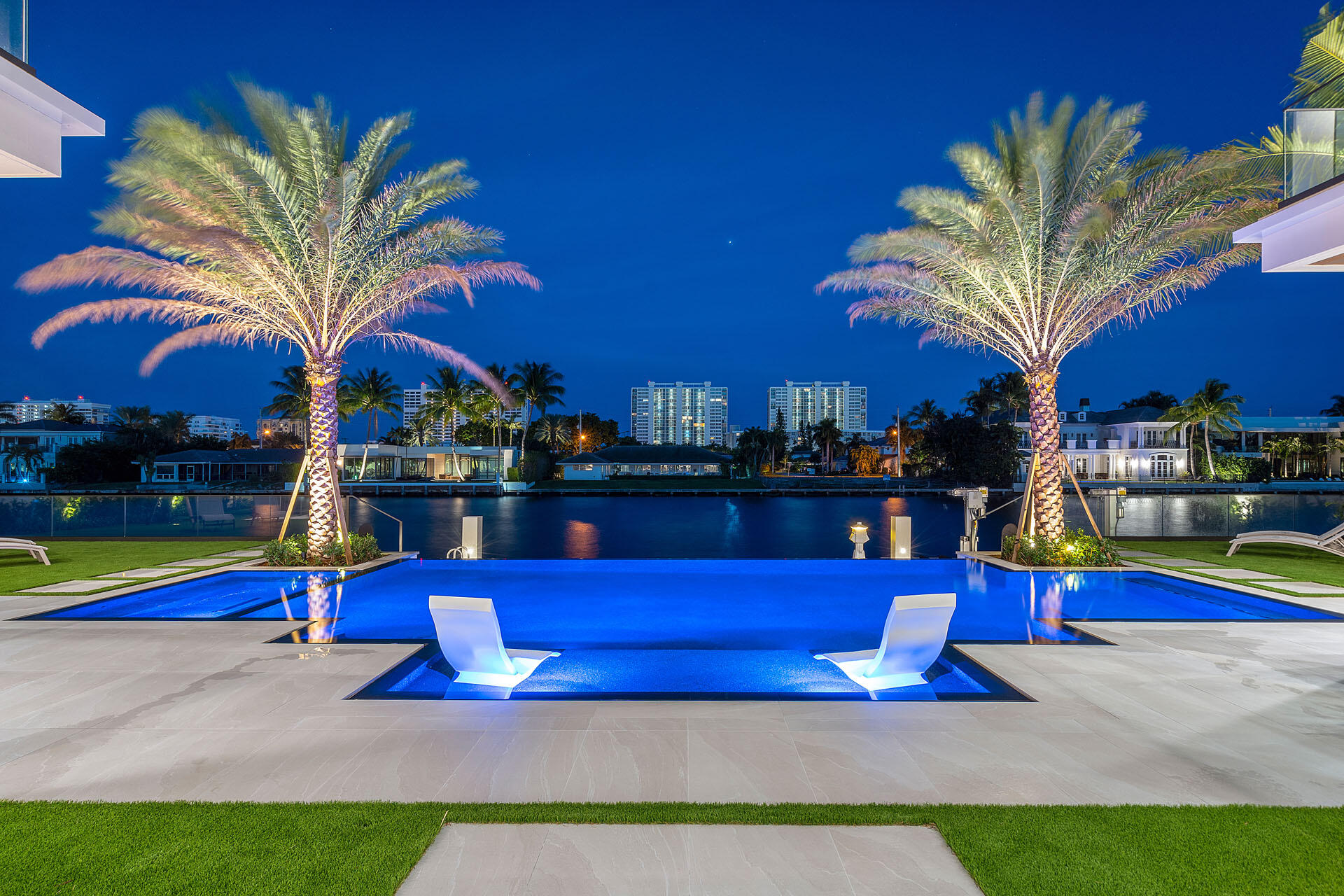 ROYAL PALM YACHT & COUNTRY CLUB - Residential