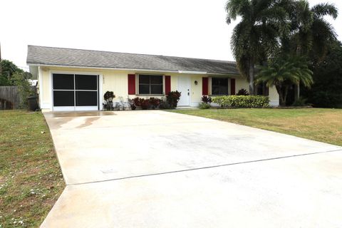 A home in Port St Lucie