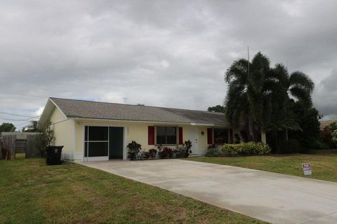 A home in Port St Lucie