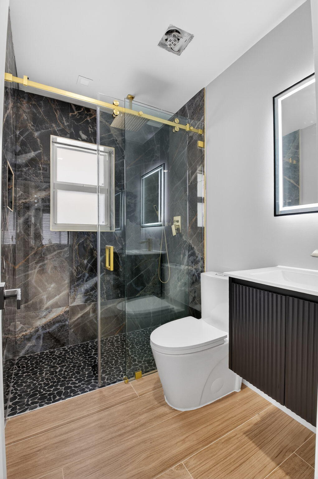 LINNS - Residential Lease