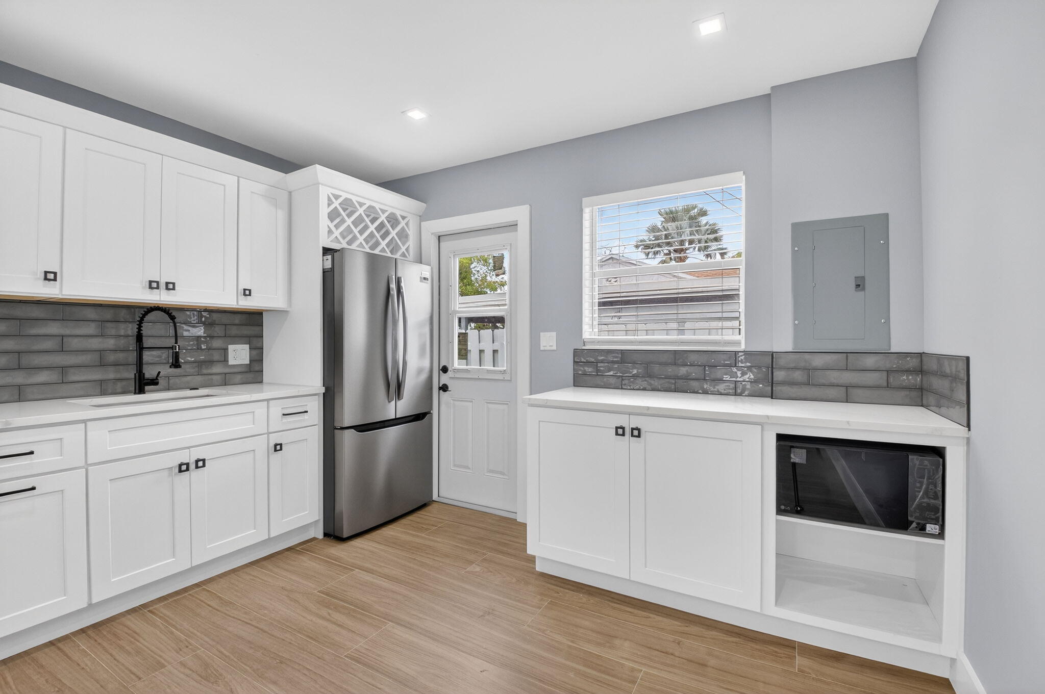 LINNS - Residential Lease