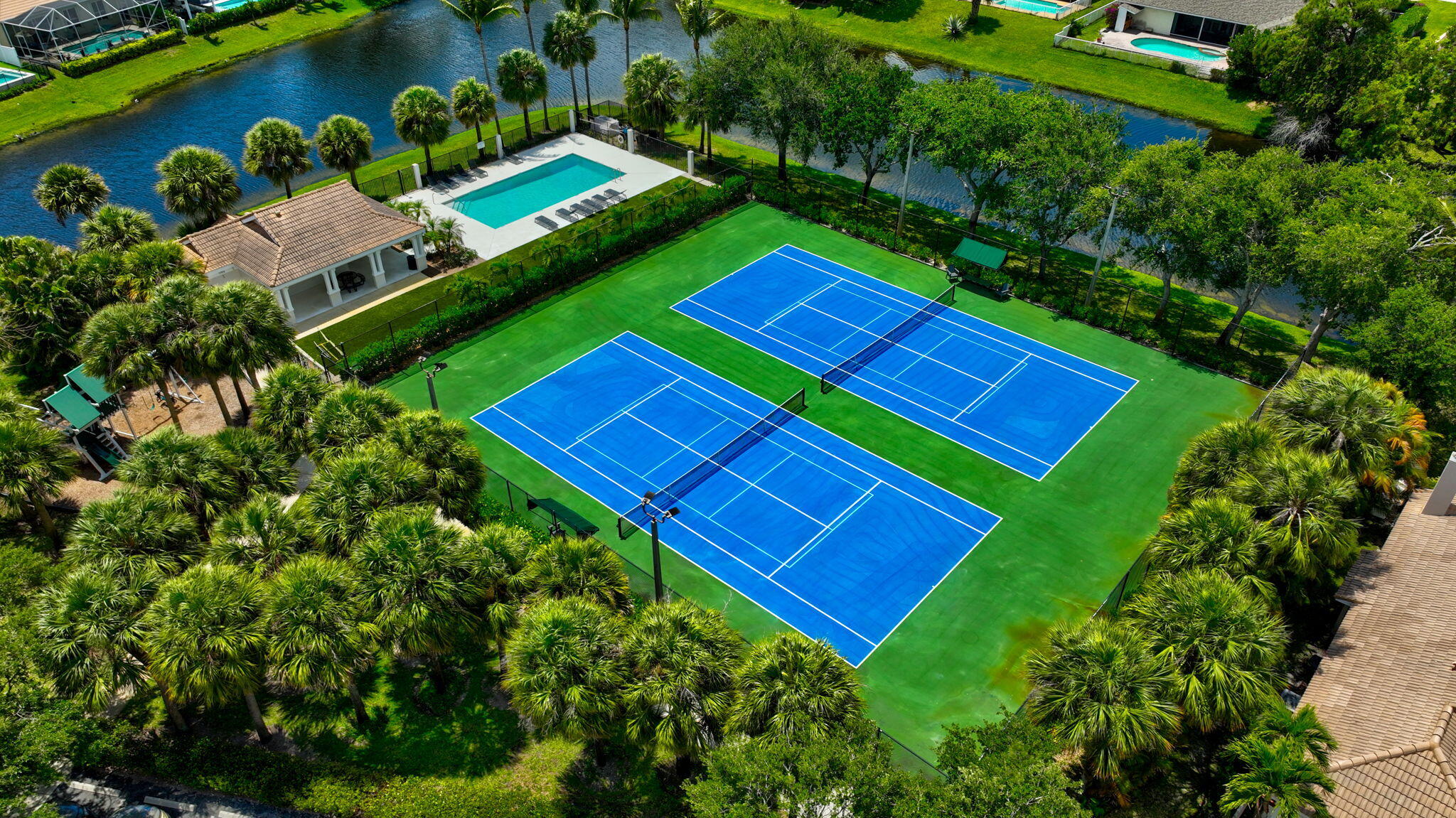 DELRAY LAKES - Residential