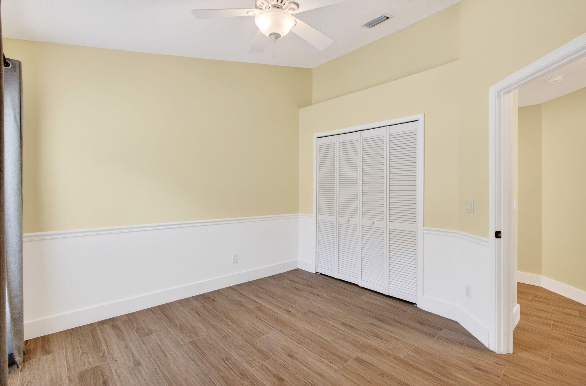 DELRAY LAKES - Residential