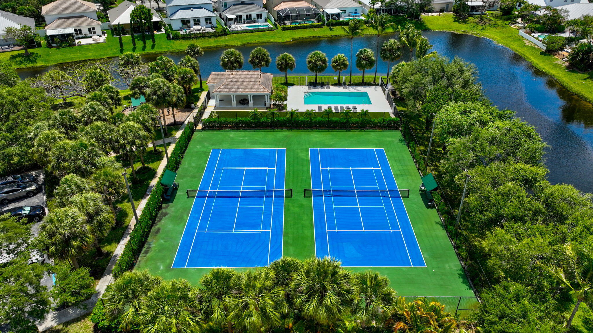 DELRAY LAKES - Residential