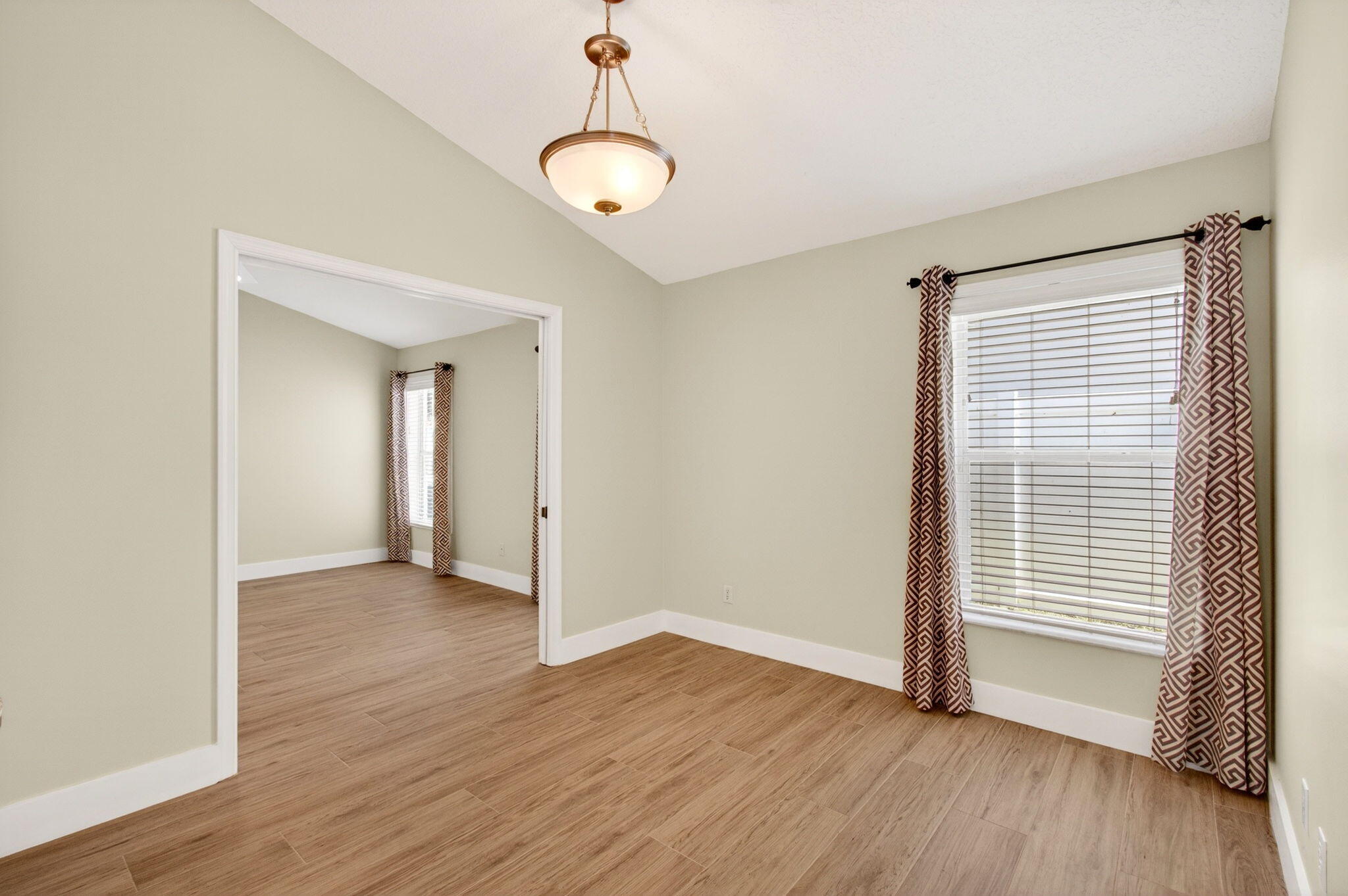 DELRAY LAKES - Residential