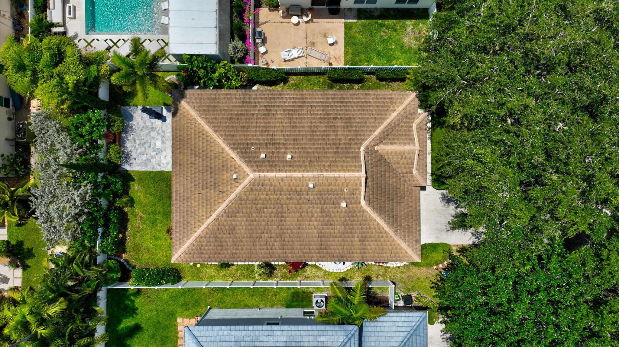 DELRAY LAKES - Residential