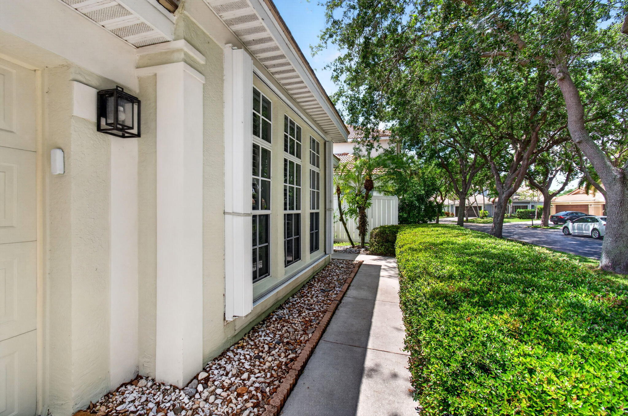 DELRAY LAKES - Residential